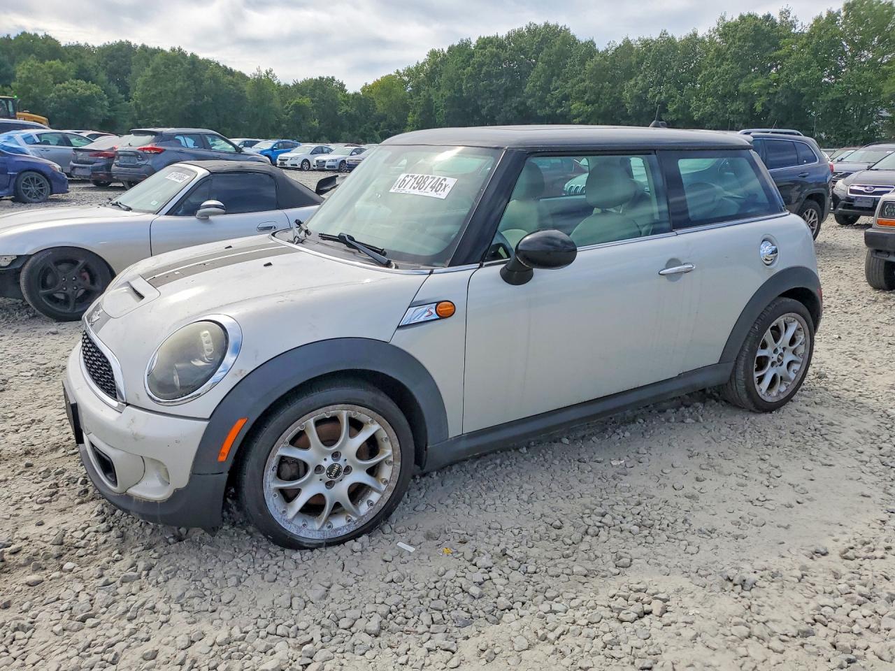 2011 Mini Cooper S Silver vin: WMWSV3C54BTY21023