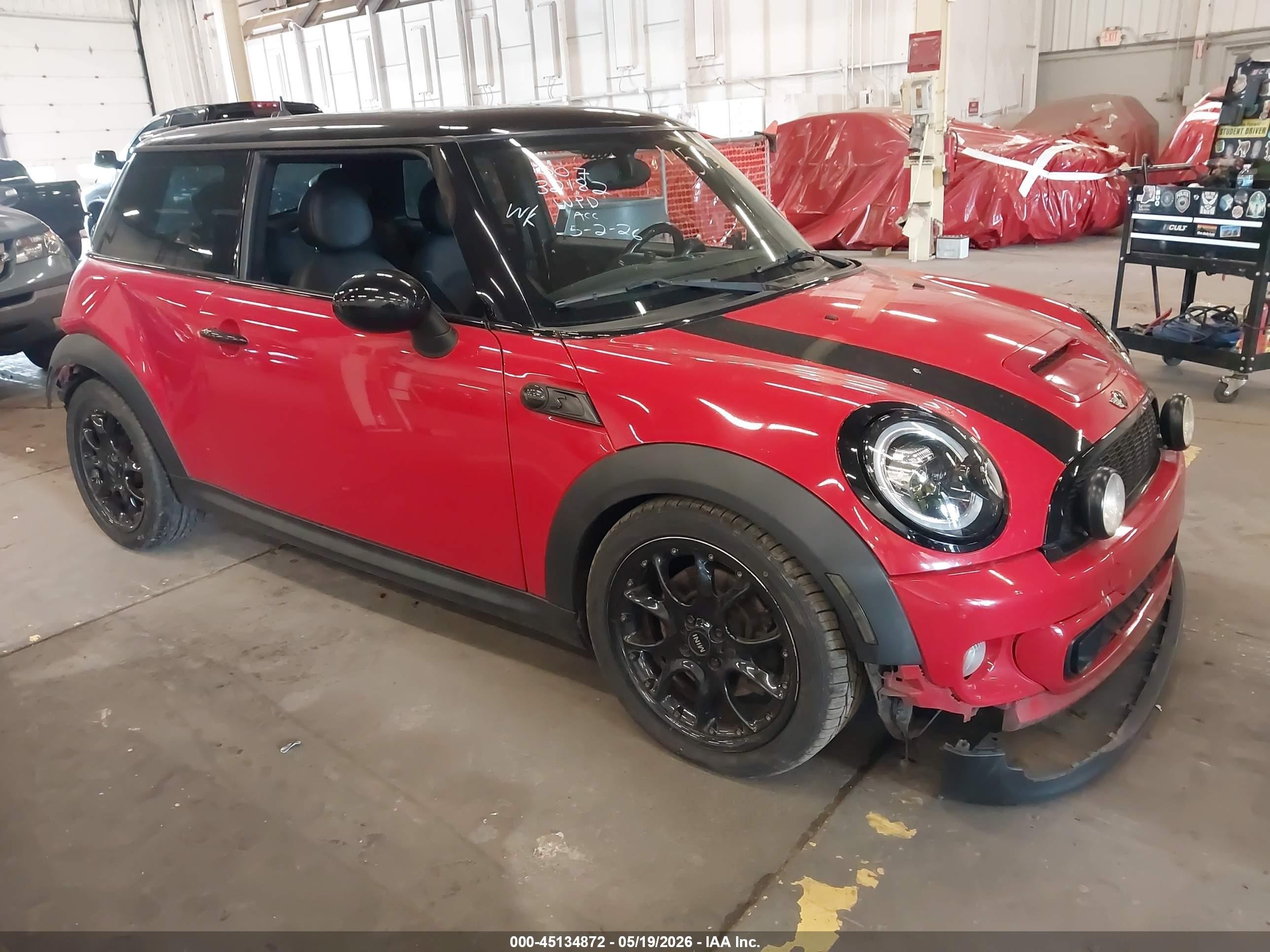 2011 Mini Cooper S   Red vin: WMWSV3C54BTY21149