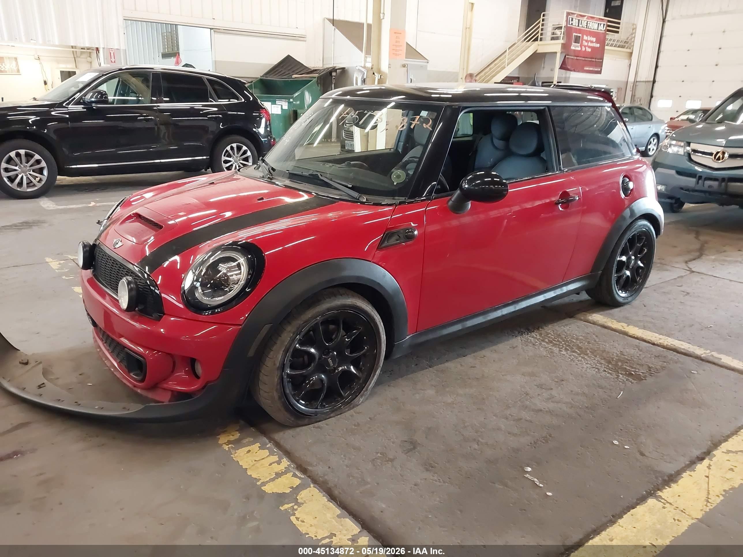 2011 Mini Cooper S   Red vin: WMWSV3C54BTY21149