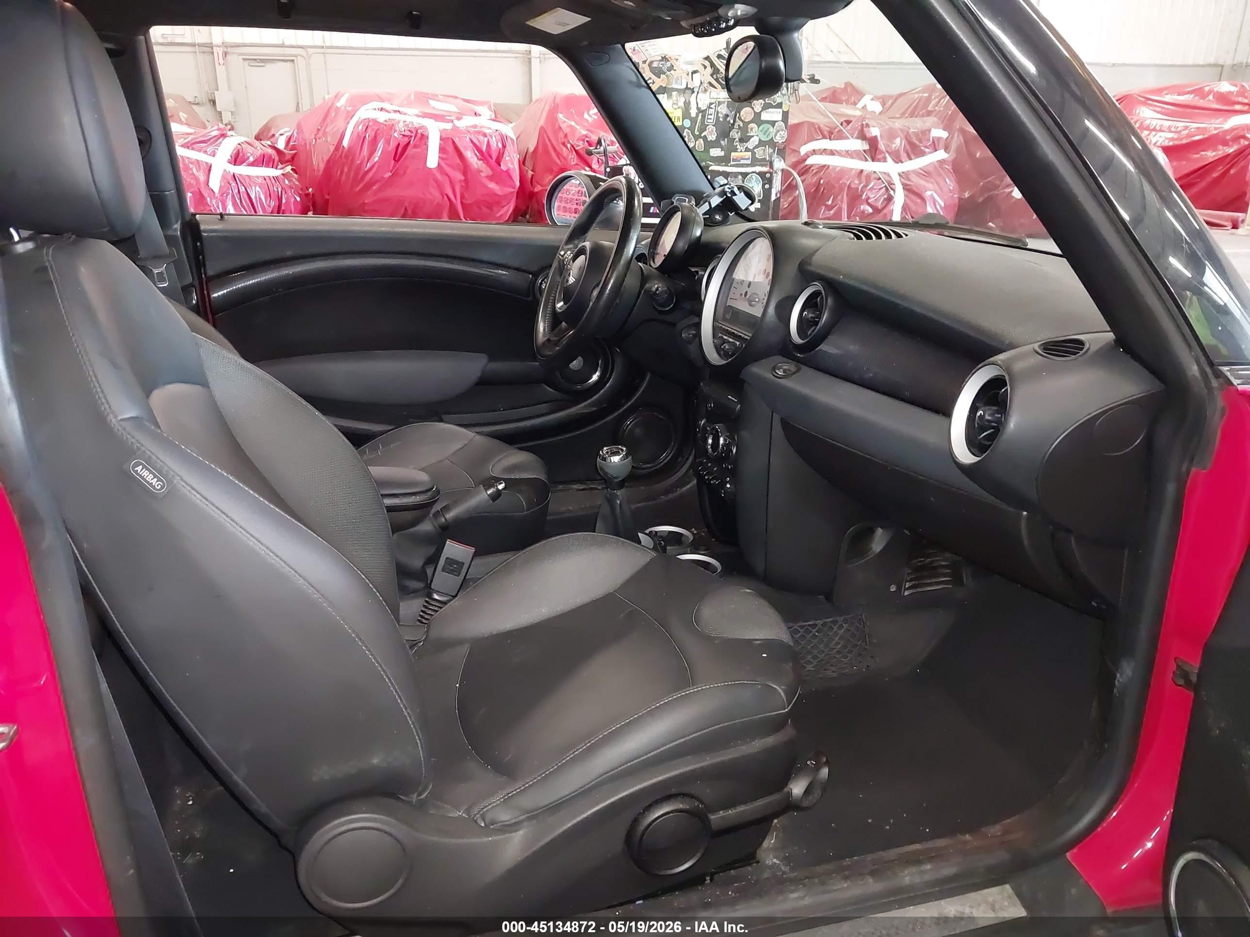 2011 Mini Cooper S   Red vin: WMWSV3C54BTY21149
