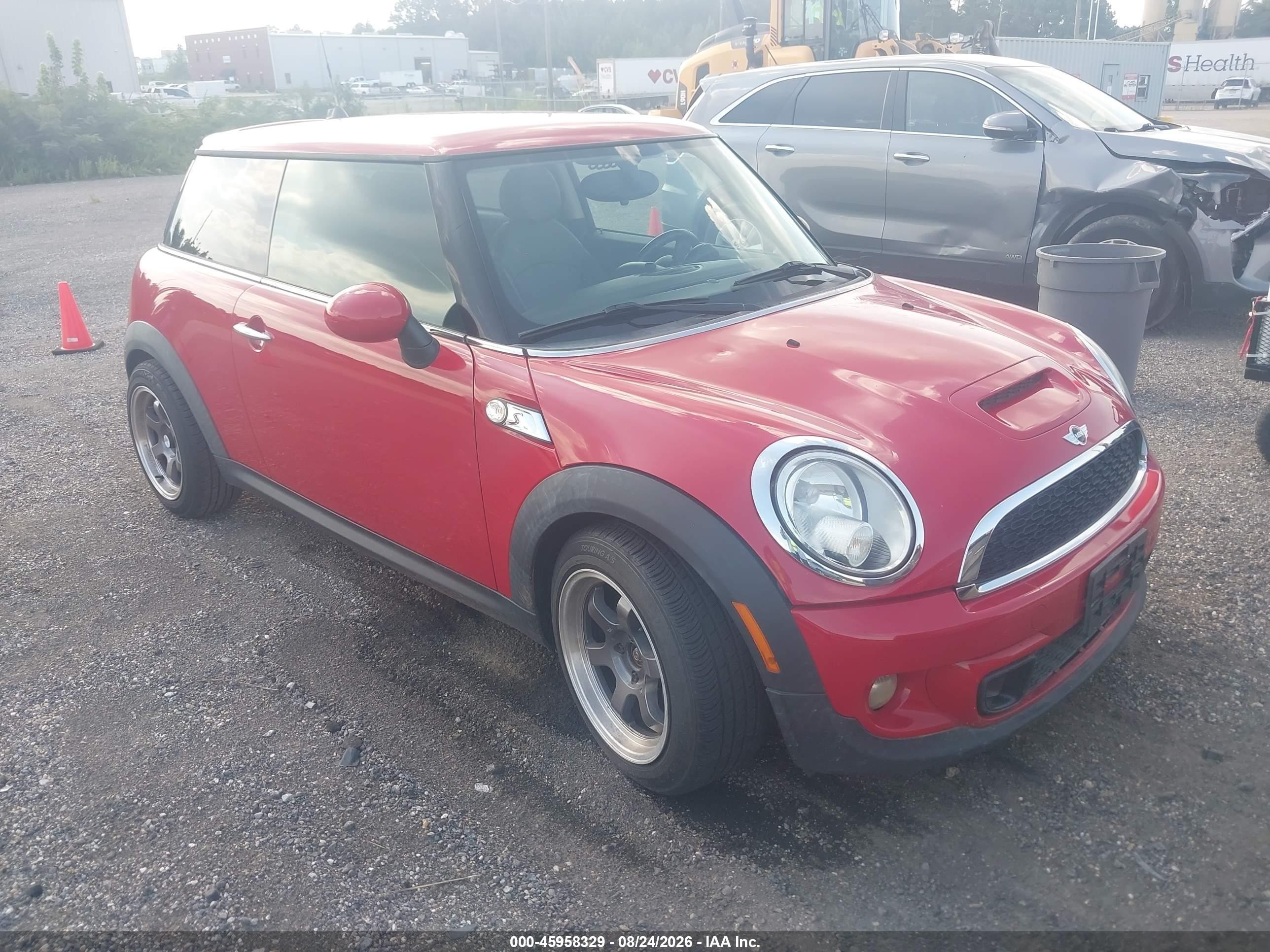 2012 Mini Cooper S   Red vin: WMWSV3C54CTY16387