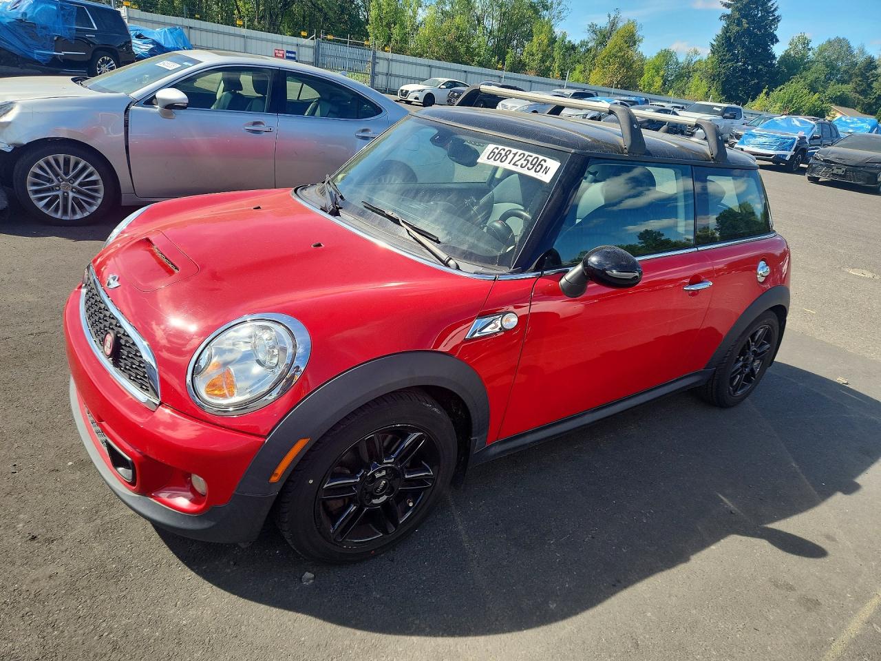 2012 Mini Cooper S Red vin: WMWSV3C54CTY16860