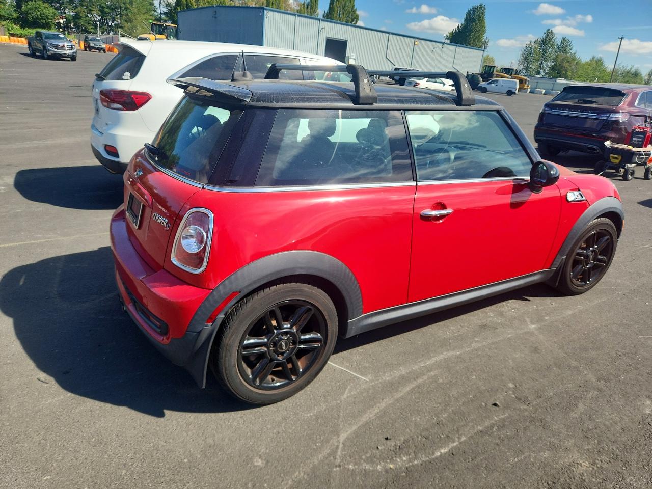 2012 Mini Cooper S Red vin: WMWSV3C54CTY16860