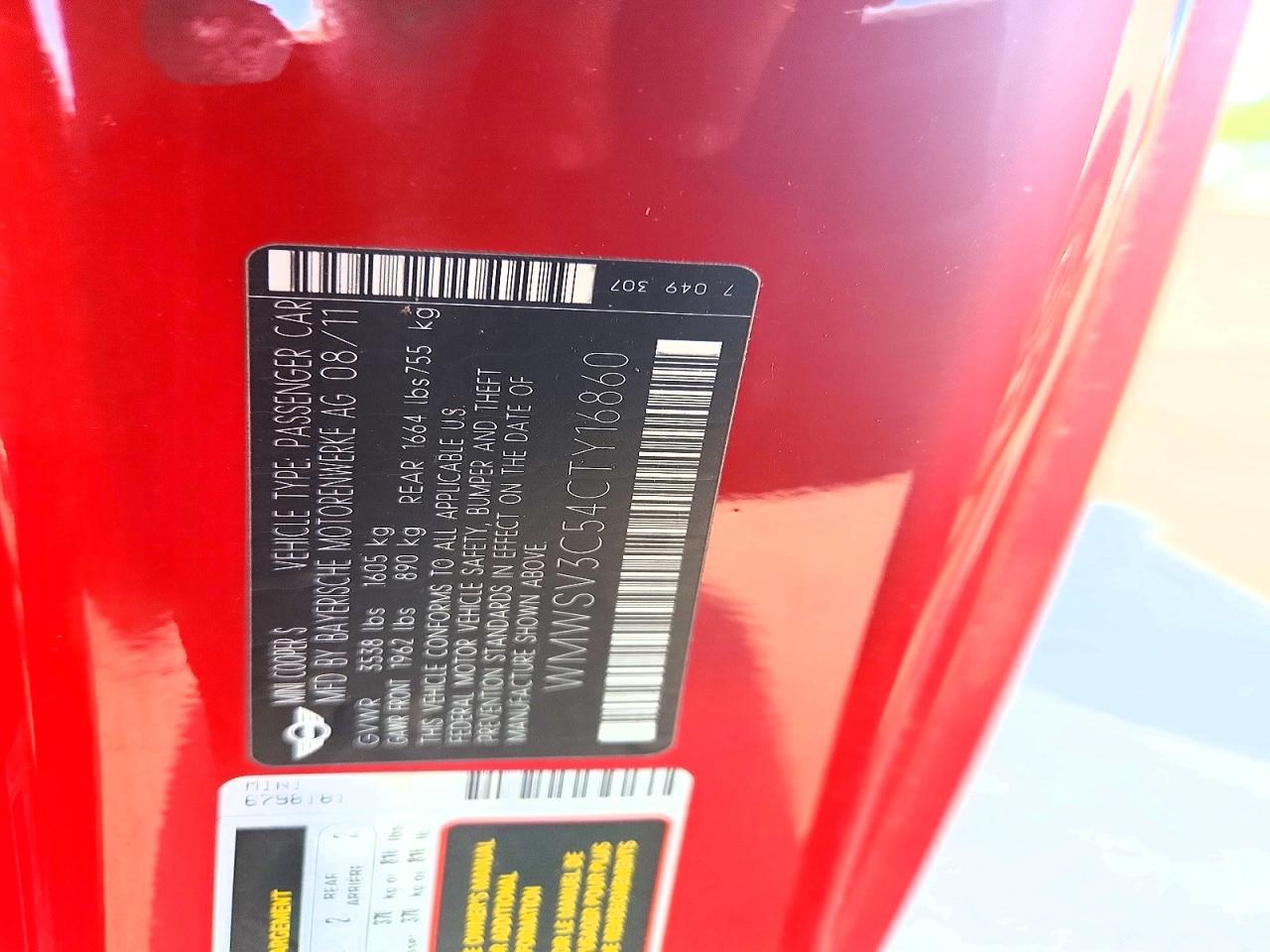 2012 Mini Cooper S Red vin: WMWSV3C54CTY16860