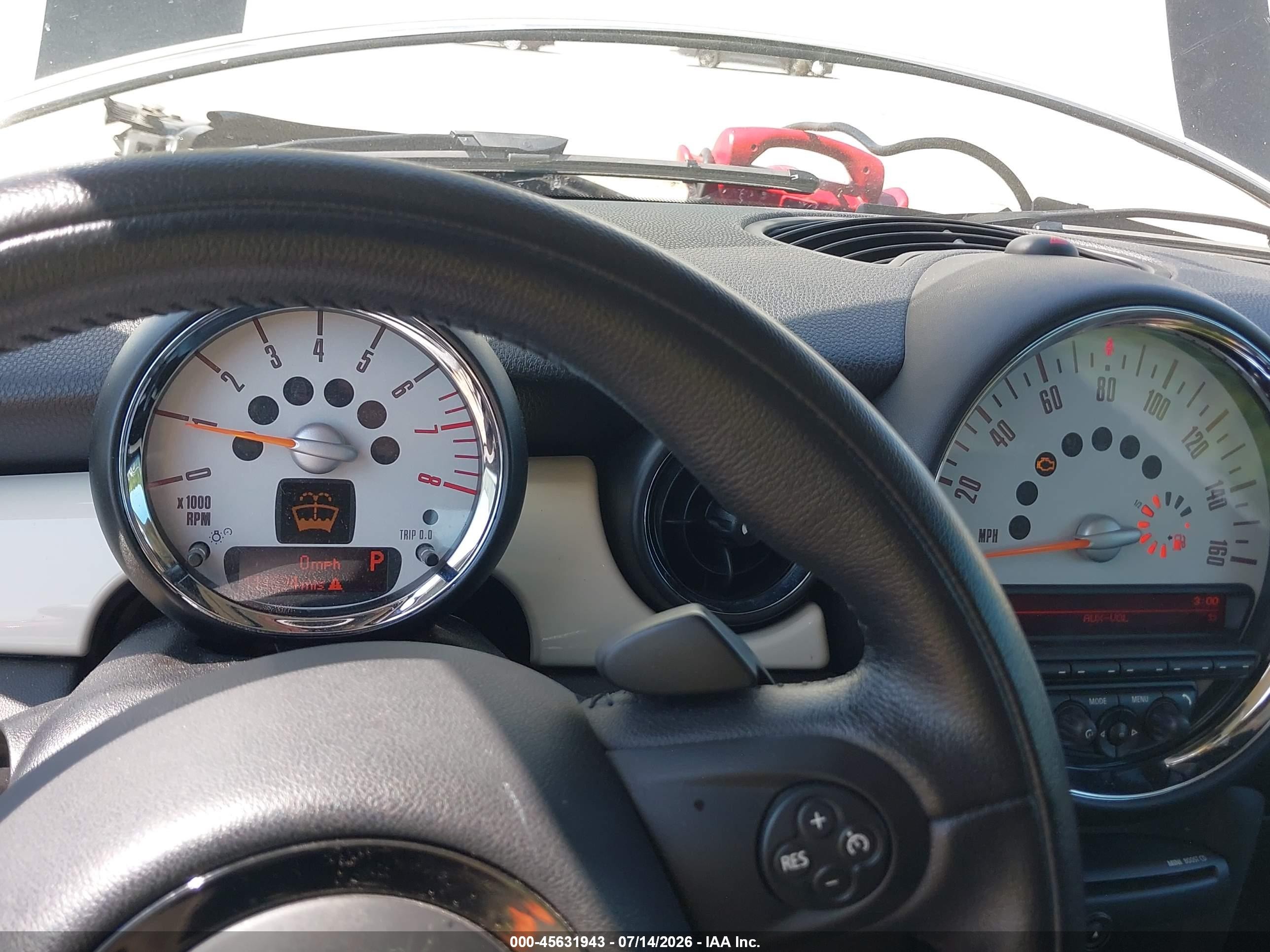 2013 Mini Hardtop Cooper S Cream vin: WMWSV3C54DT390007