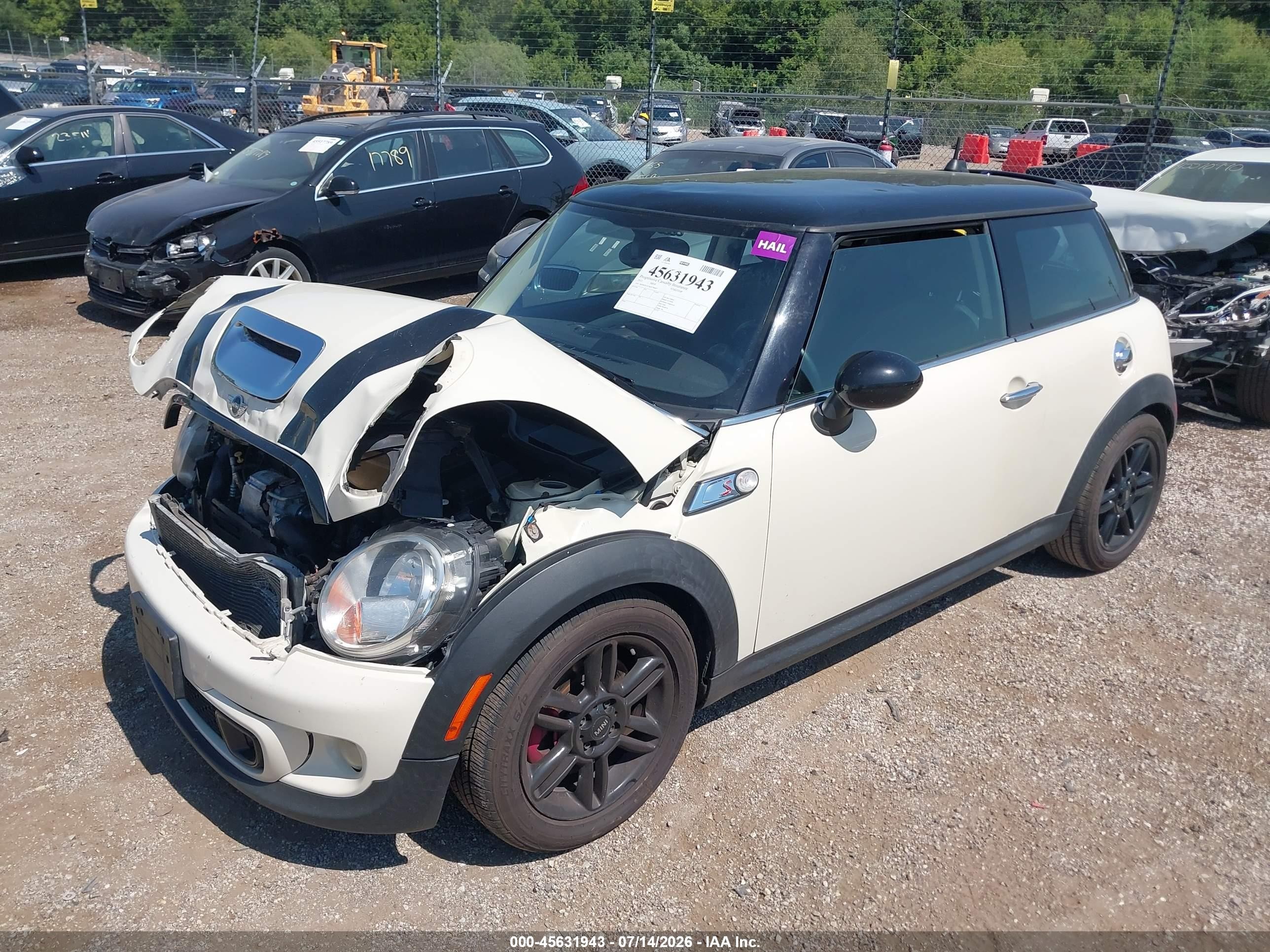 2013 Mini Hardtop Cooper S Cream vin: WMWSV3C54DT390007
