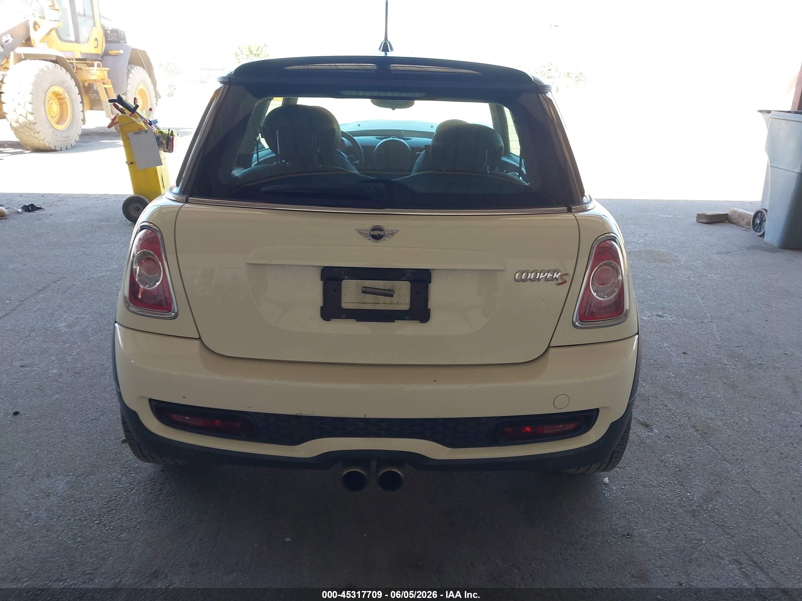 2013 Mini Hardtop Cooper S Beige vin: WMWSV3C54DT393215