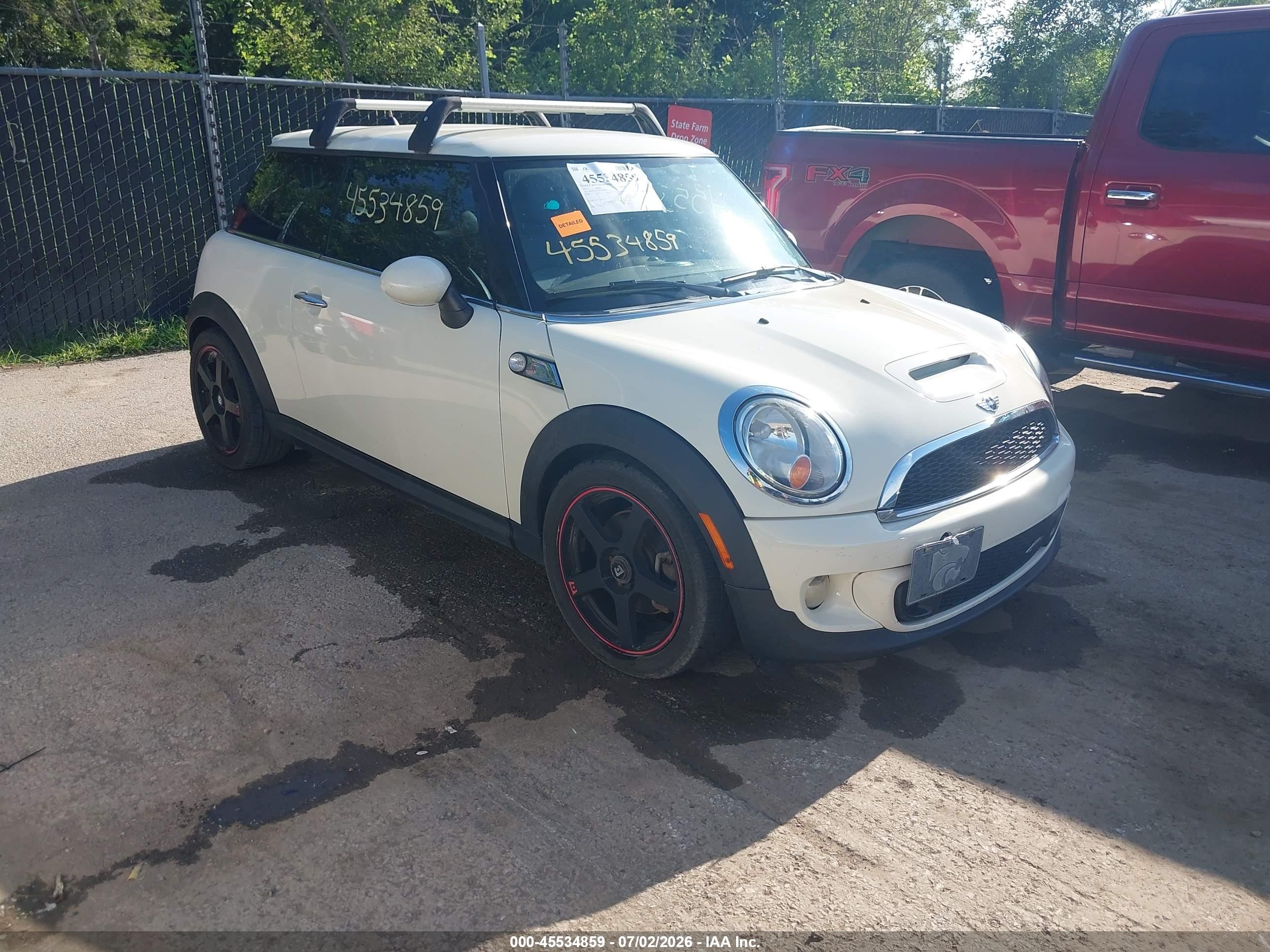 2013 Mini Hardtop Cooper S White vin: WMWSV3C54DT477633