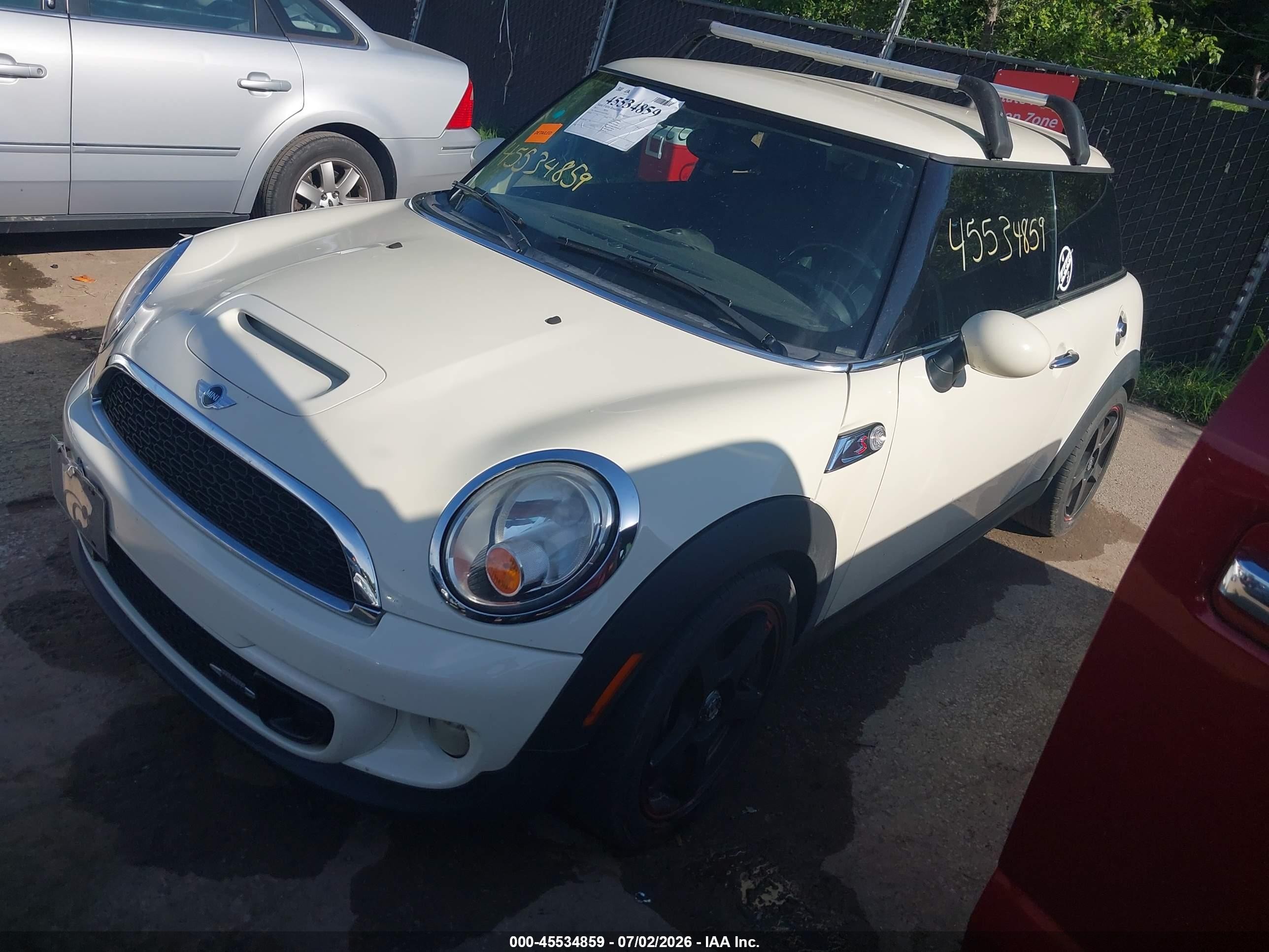 2013 Mini Hardtop Cooper S White vin: WMWSV3C54DT477633
