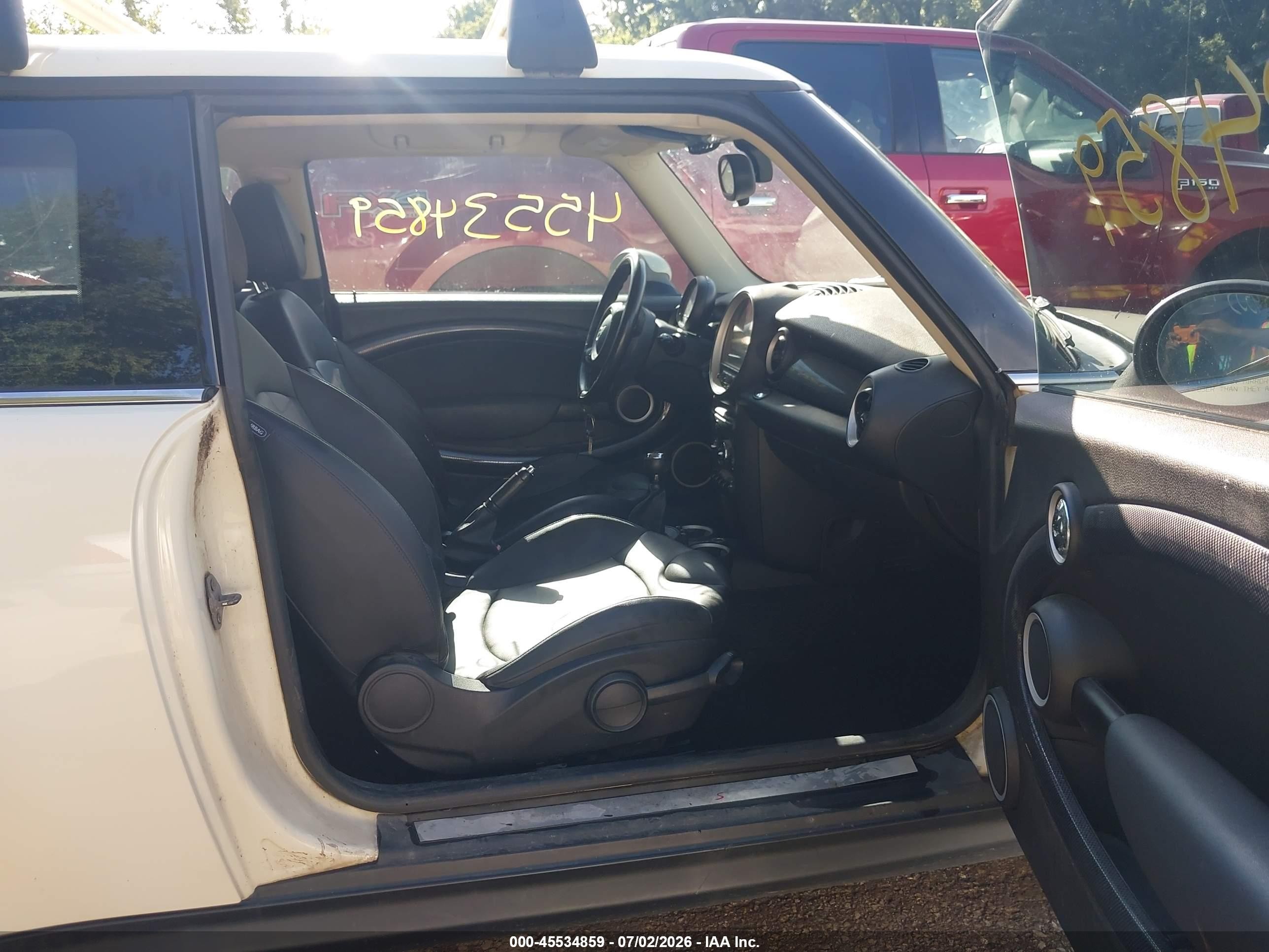 2013 Mini Hardtop Cooper S White vin: WMWSV3C54DT477633