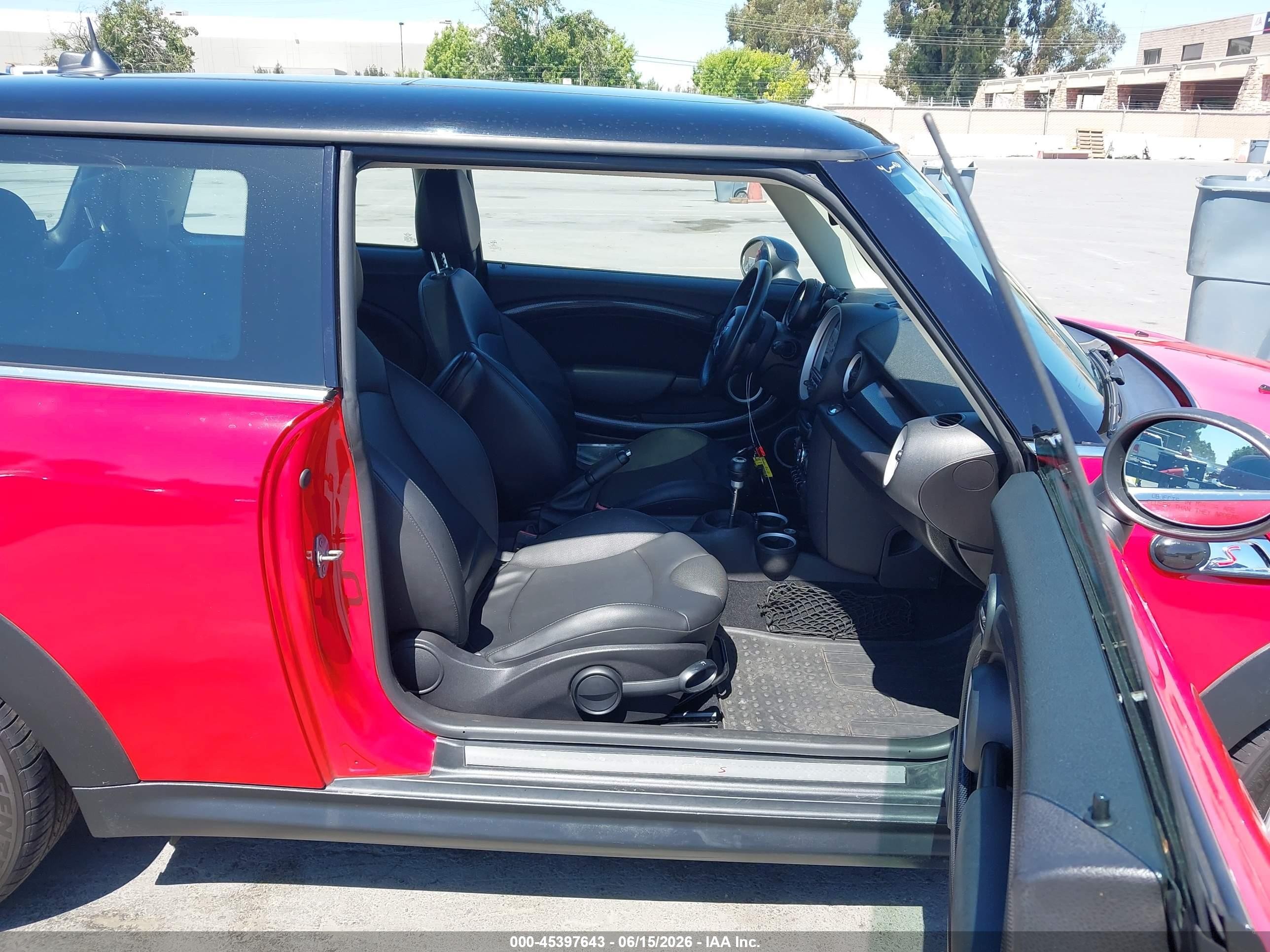2013 Mini Hardtop Cooper S Red vin: WMWSV3C54DT477843