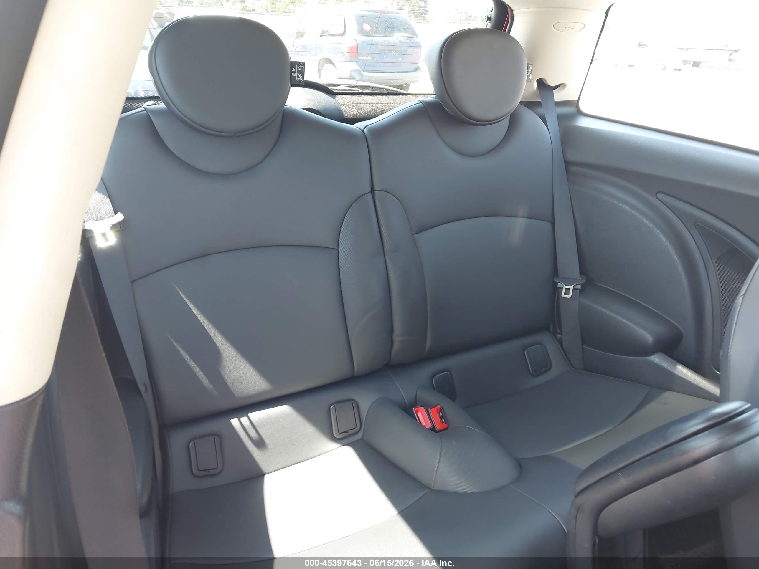 2013 Mini Hardtop Cooper S Red vin: WMWSV3C54DT477843