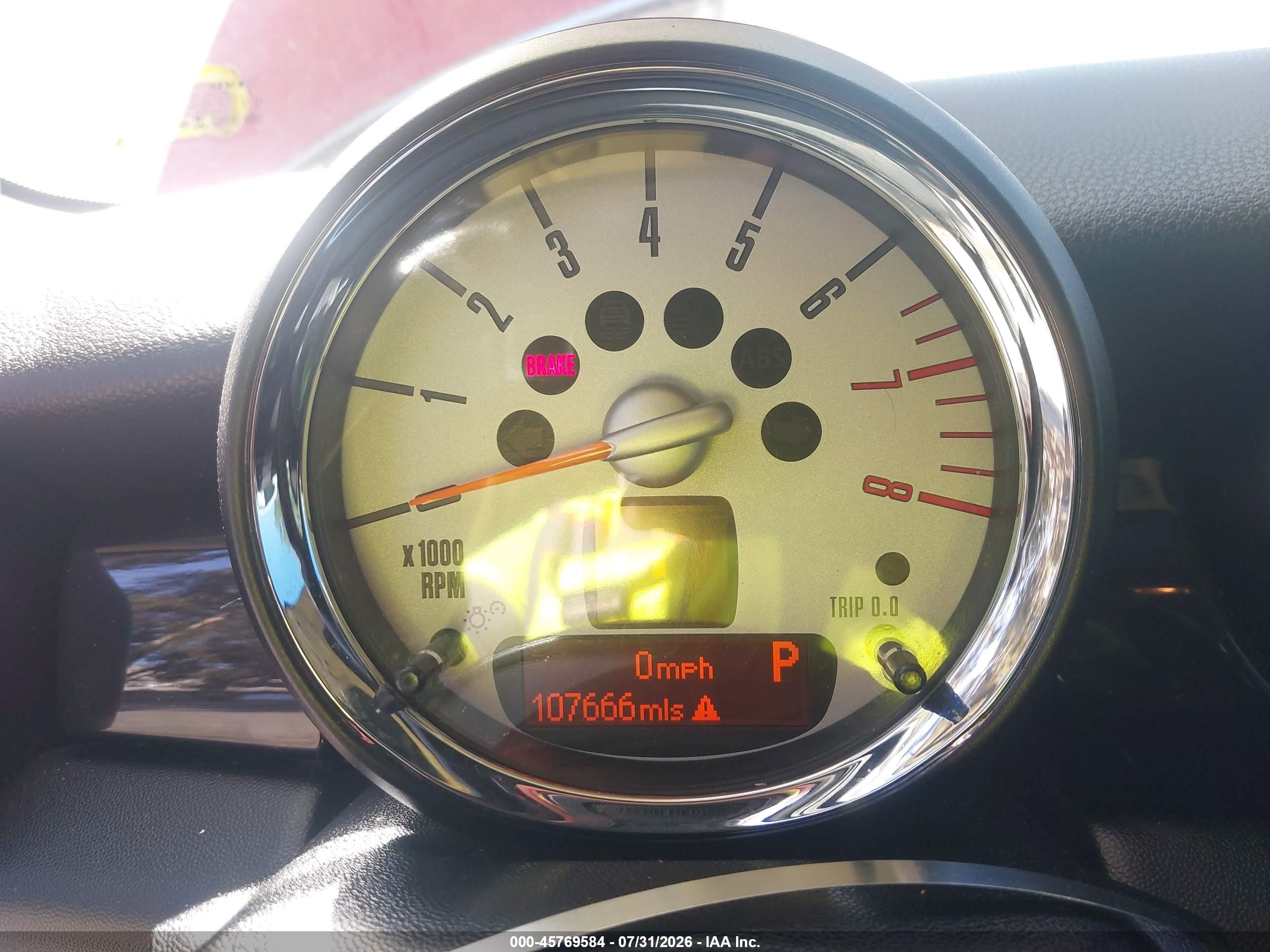 2011 Mini Cooper S   Red vin: WMWSV3C55BTY10774