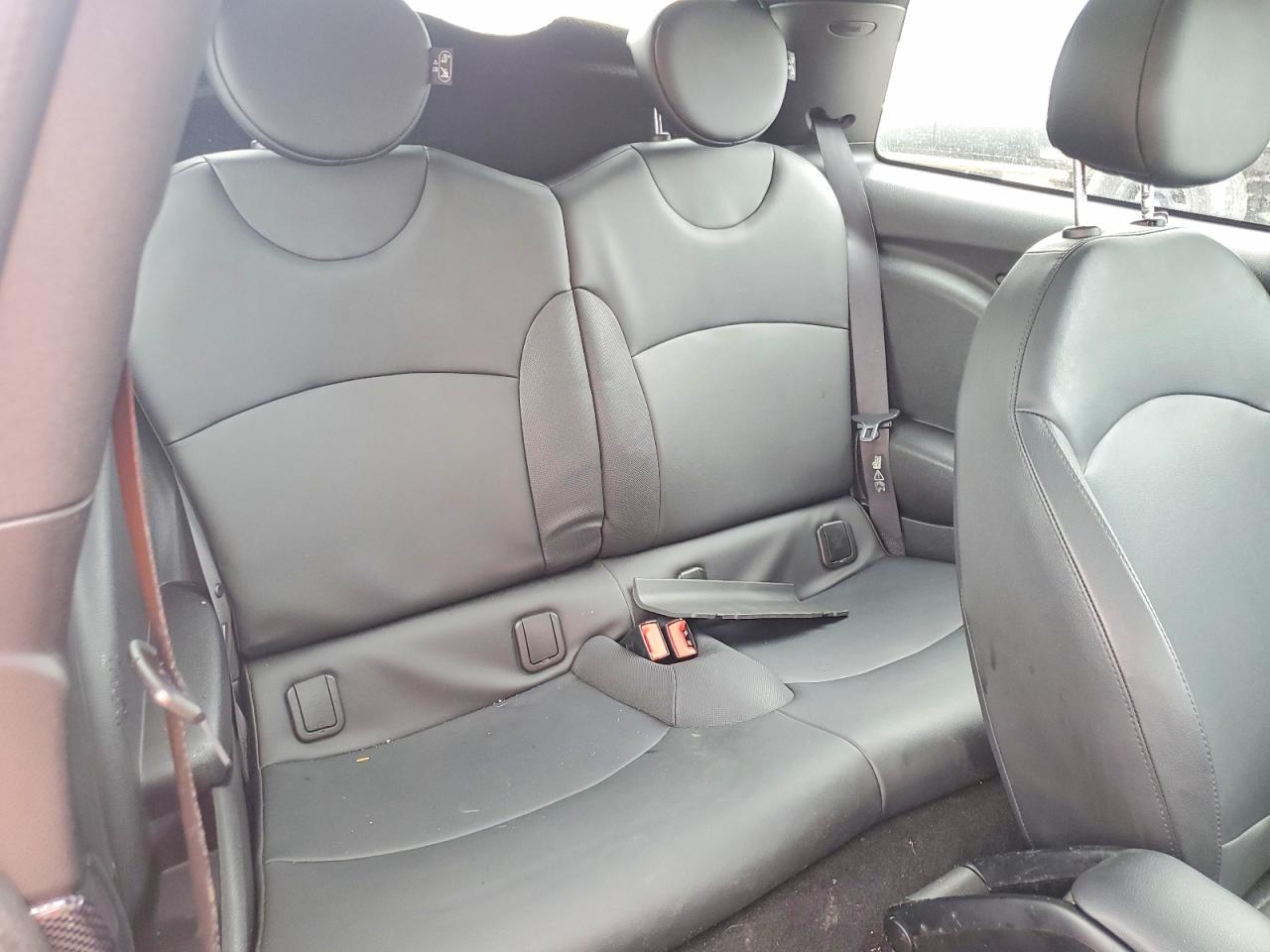 2011 Mini Cooper S Красный vin: WMWSV3C55BTY11813