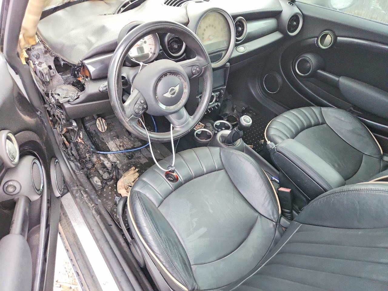 2011 Mini Cooper S Beige vin: WMWSV3C55BTY20091