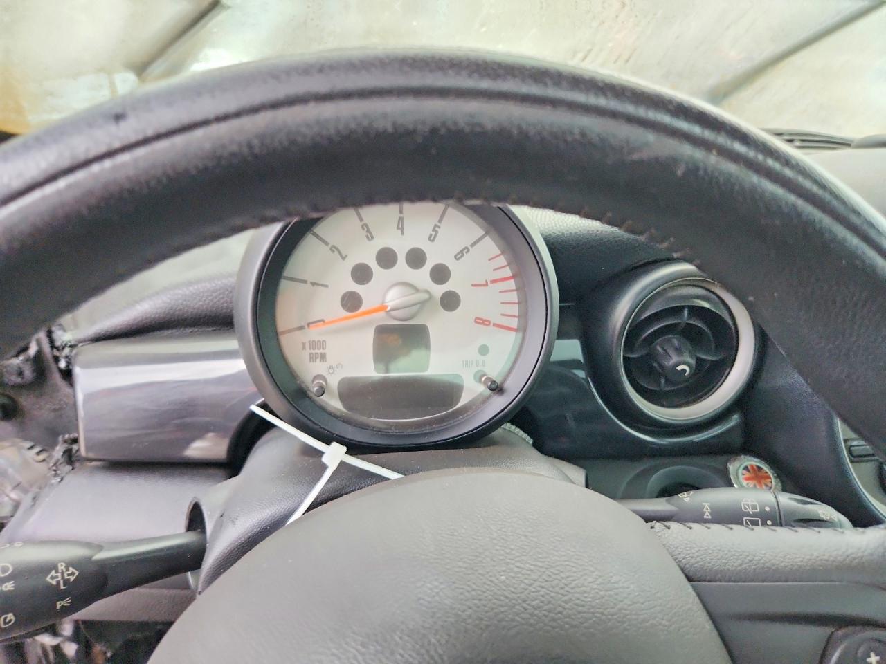 2011 Mini Cooper S Beige vin: WMWSV3C55BTY20091
