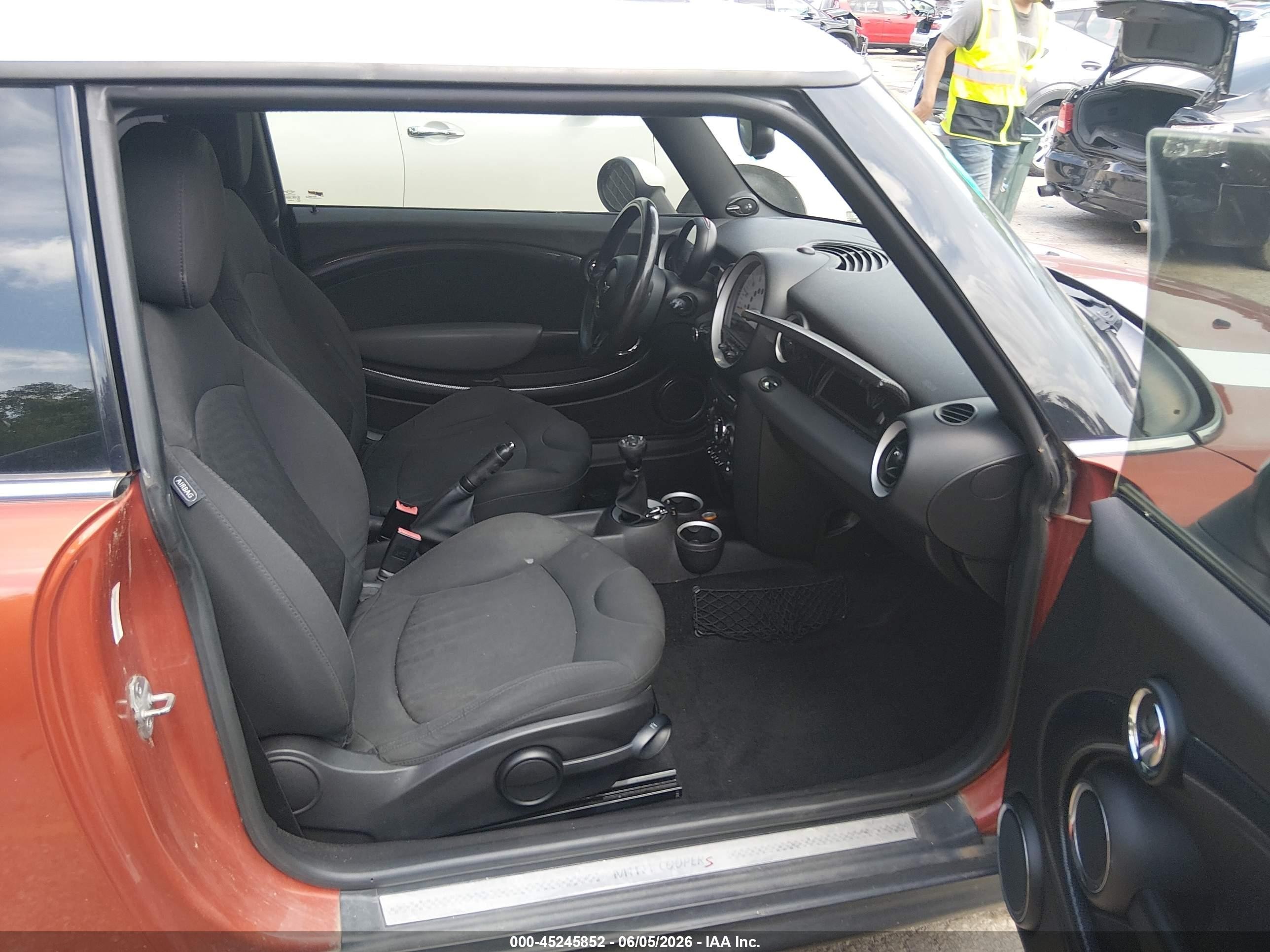 2011 Mini Cooper S   Orange vin: WMWSV3C55BTY21631