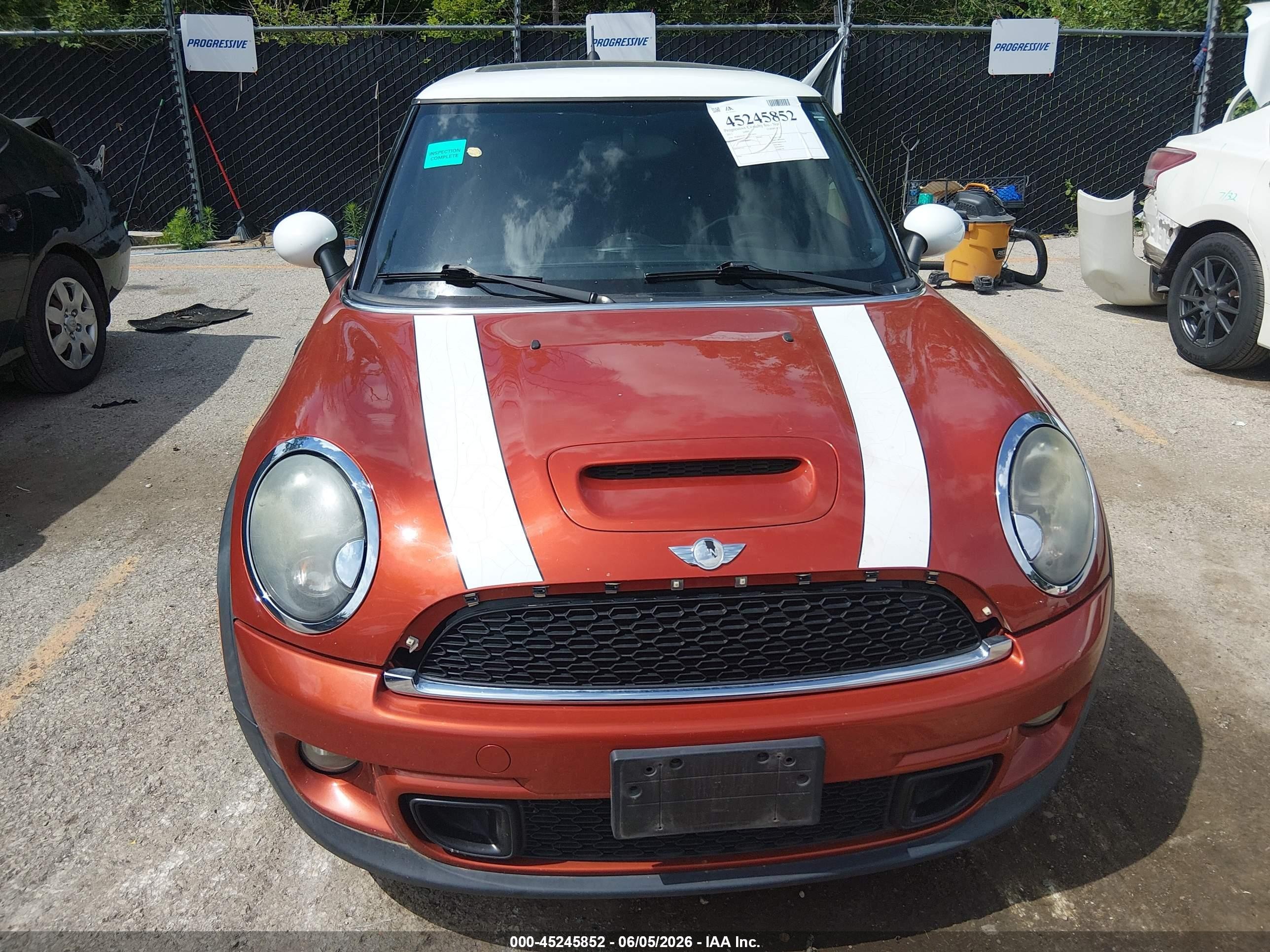 2011 Mini Cooper S   Orange vin: WMWSV3C55BTY21631