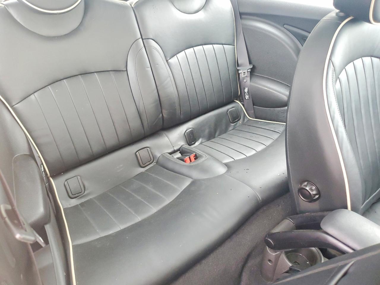 2011 Mini Cooper S Белый vin: WMWSV3C55BTY22293