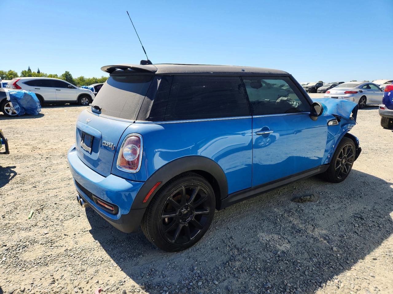 2013 Mini Cooper S Blue vin: WMWSV3C55DT389089