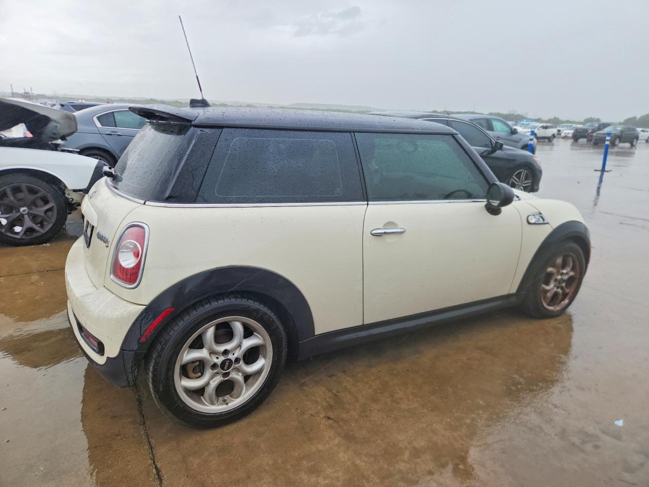 2013 Mini Cooper S Beige vin: WMWSV3C55DT389741