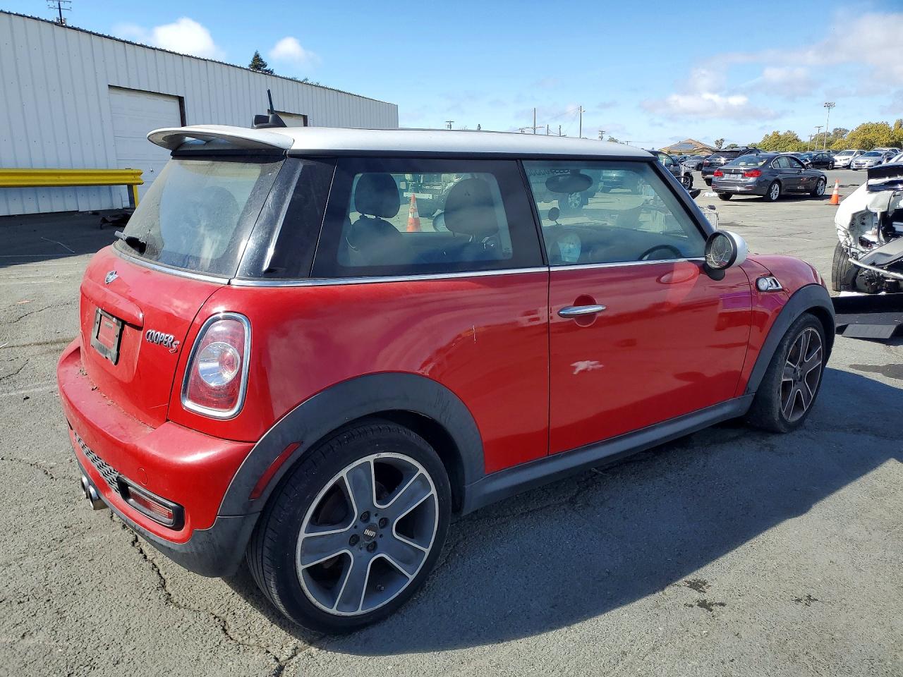 2013 Mini Cooper S Red vin: WMWSV3C55DT394034