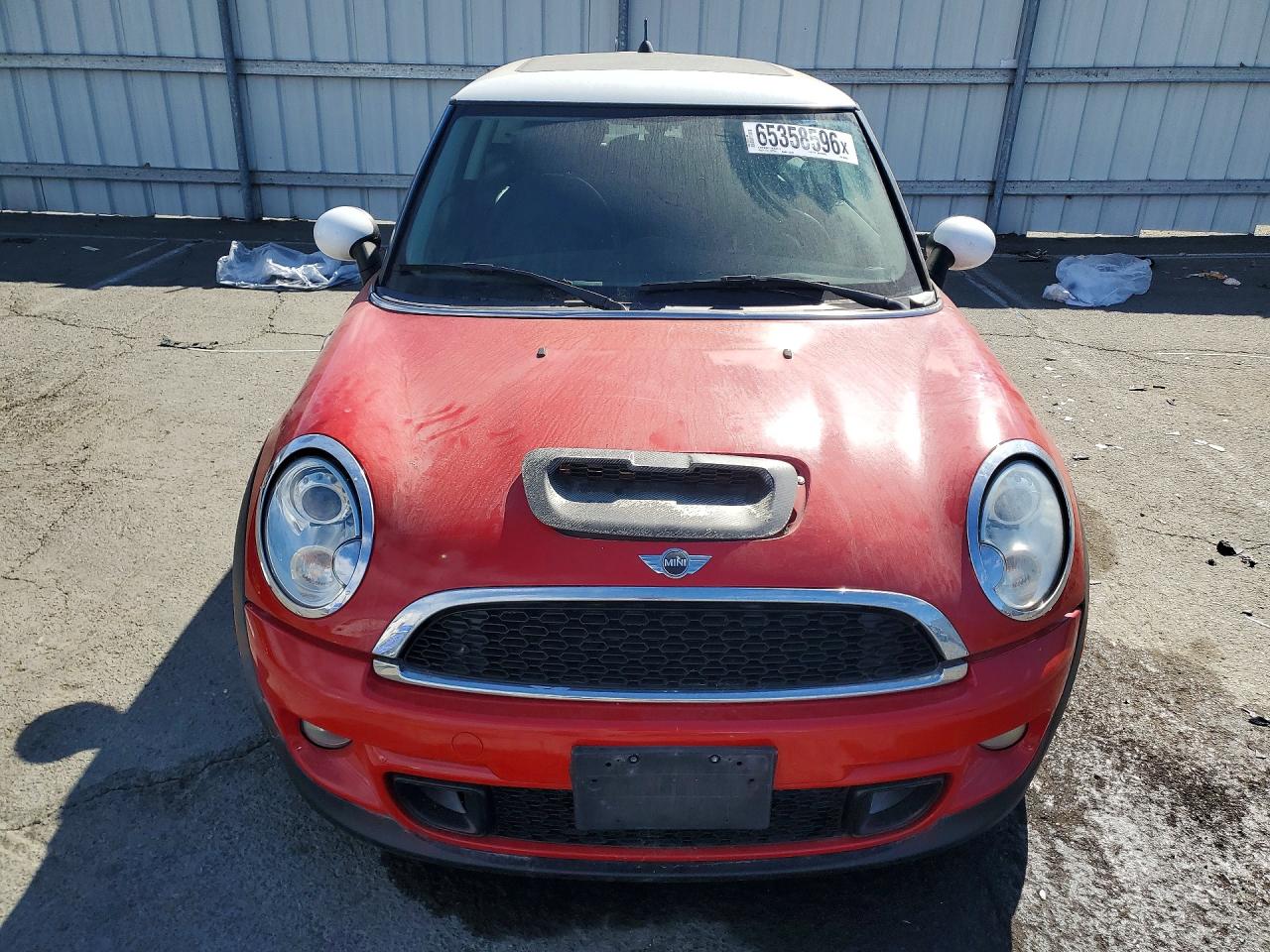 2013 Mini Cooper S Red vin: WMWSV3C55DT394034