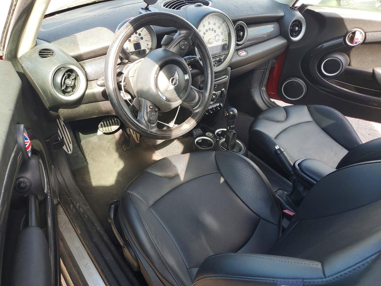 2013 Mini Cooper S Red vin: WMWSV3C55DT394034