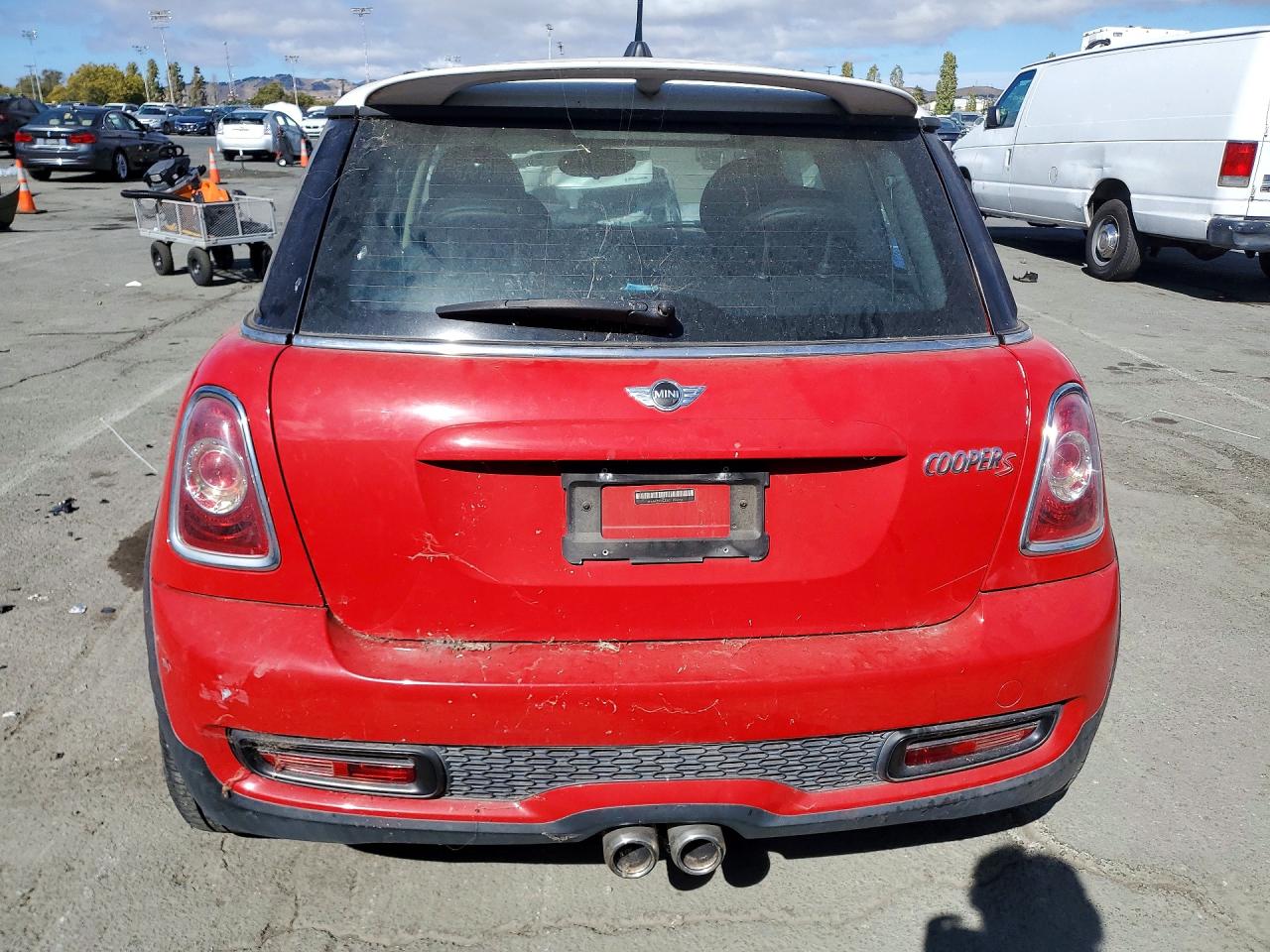 2013 Mini Cooper S Red vin: WMWSV3C55DT394034