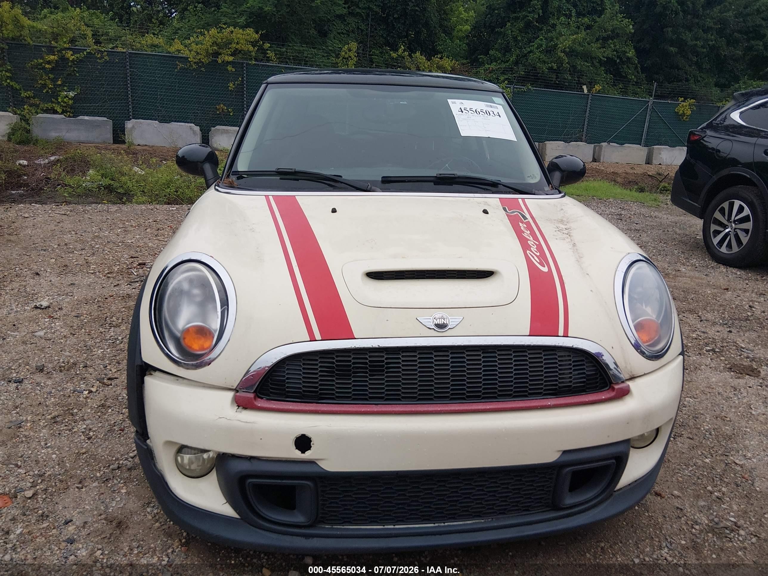 2013 Mini Hardtop Cooper S Кремовый vin: WMWSV3C55DT395989