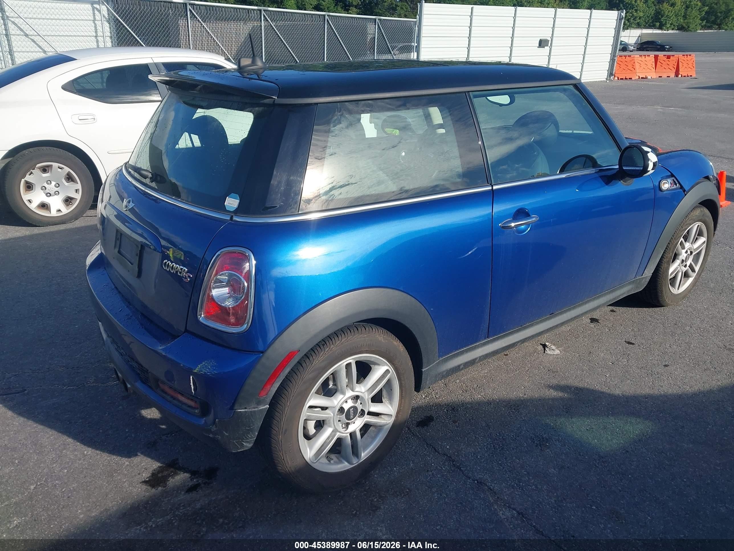 2013 Mini Hardtop Cooper S Blue vin: WMWSV3C55DT478340
