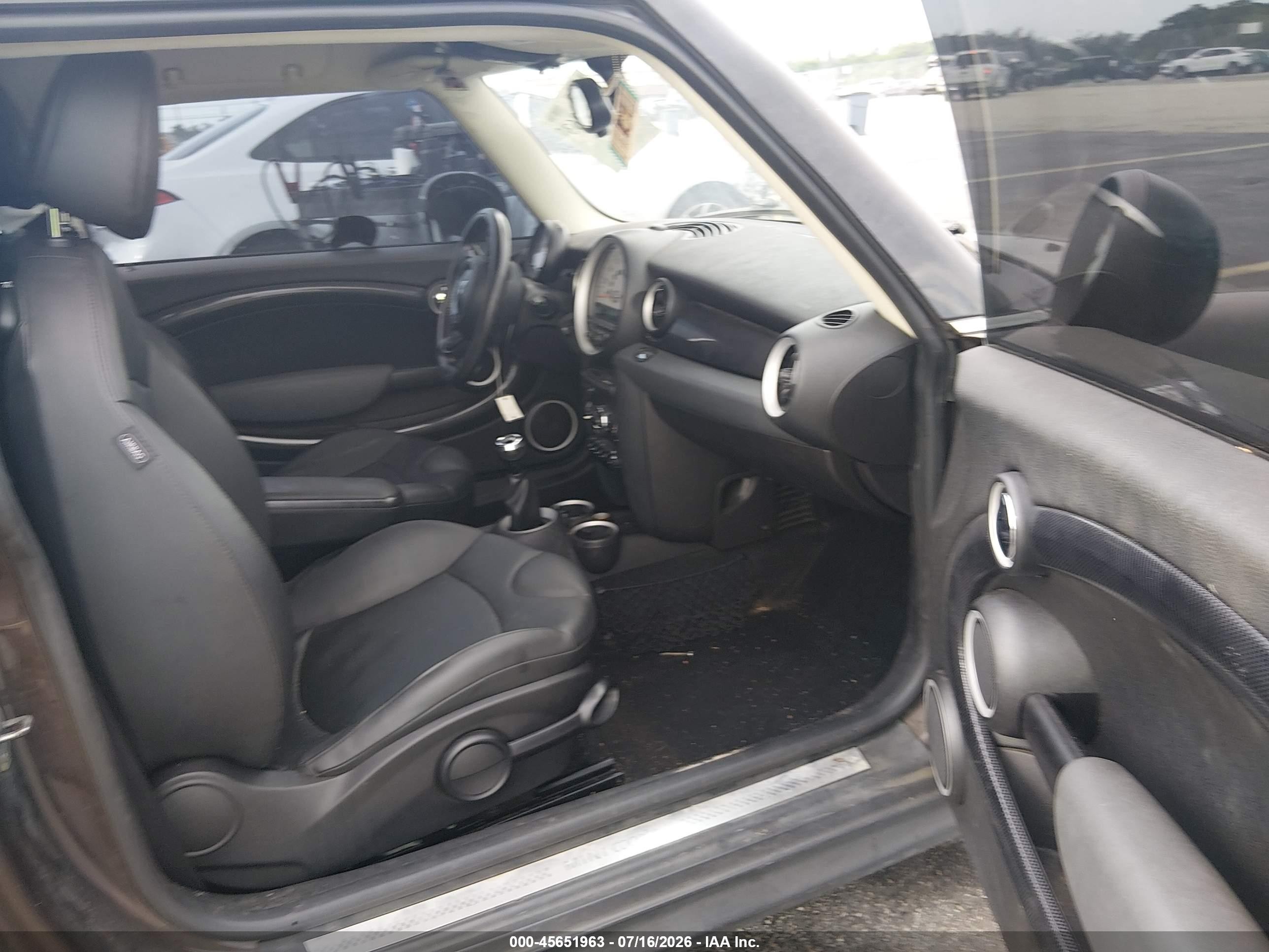 2011 Mini Cooper S   Brown vin: WMWSV3C56BTY20410