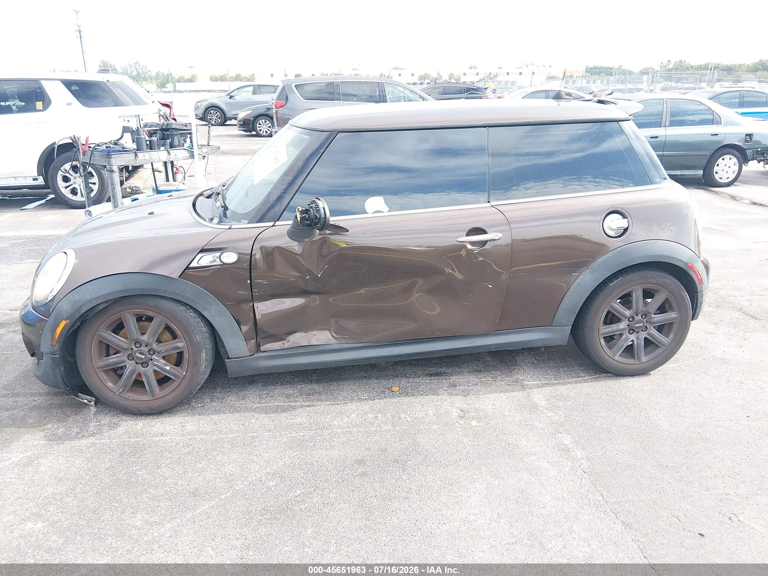 2011 Mini Cooper S   Brown vin: WMWSV3C56BTY20410