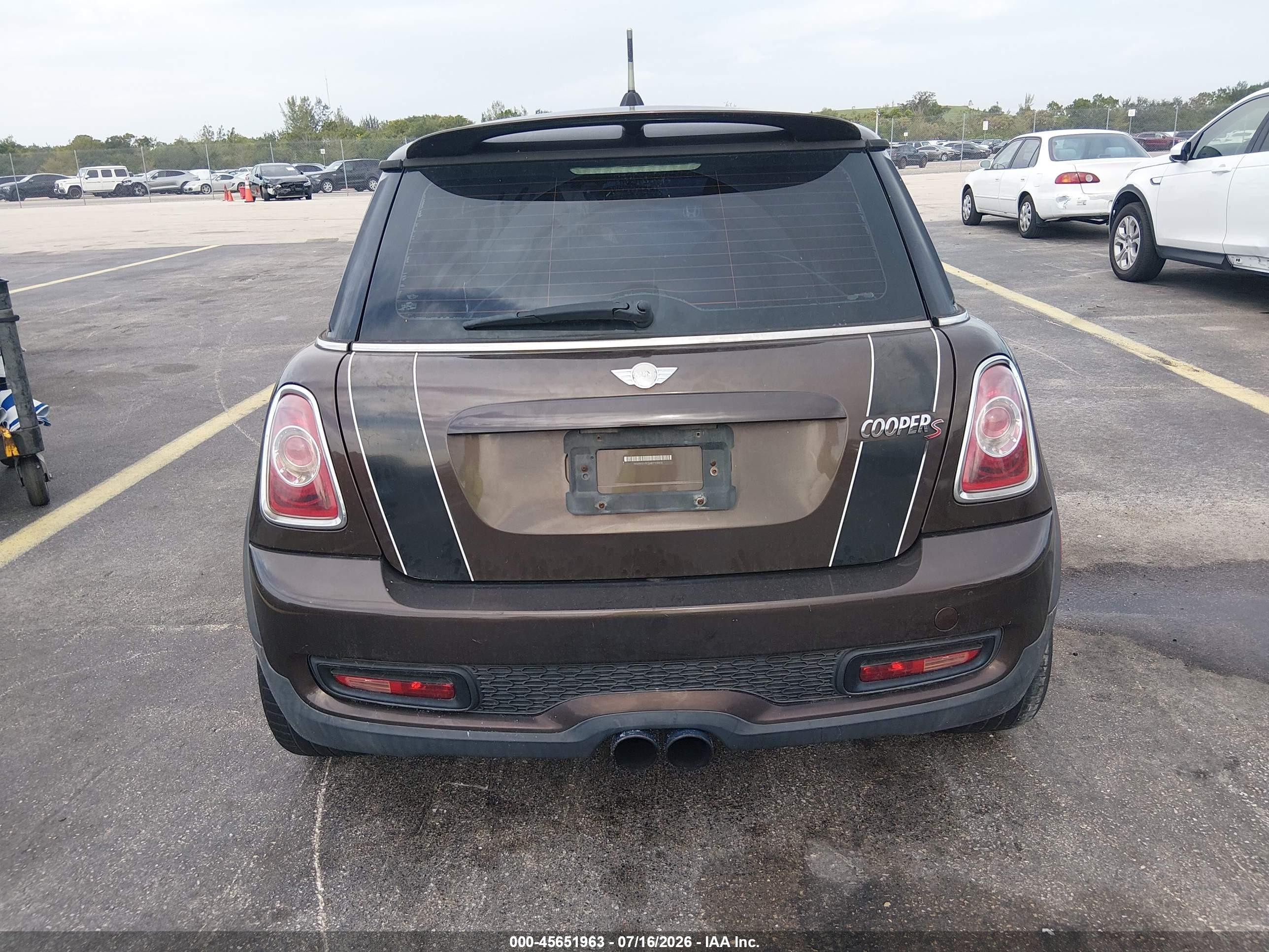 2011 Mini Cooper S   Brown vin: WMWSV3C56BTY20410