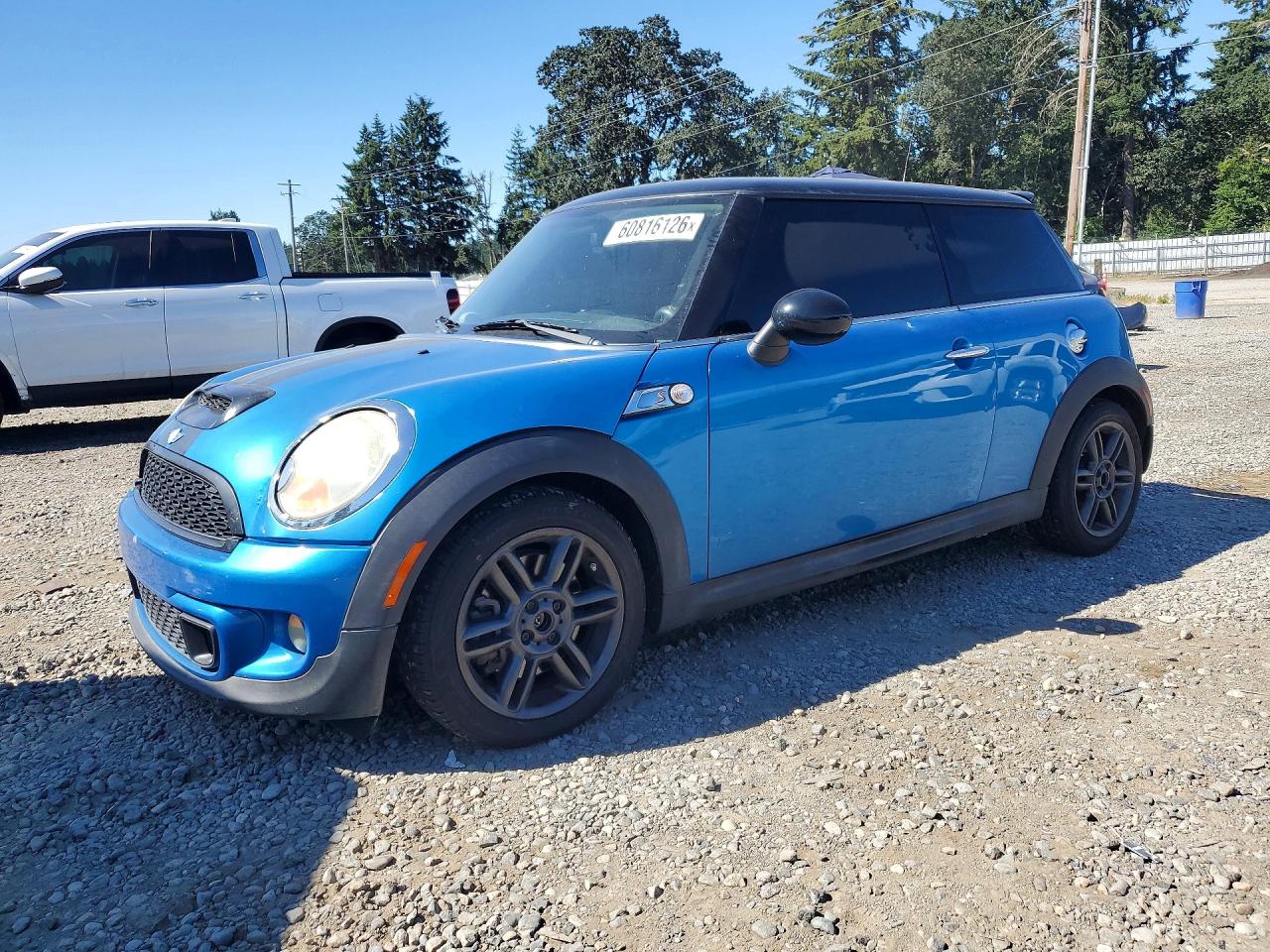 2011 Mini Cooper S Blue vin: WMWSV3C56BTY23131