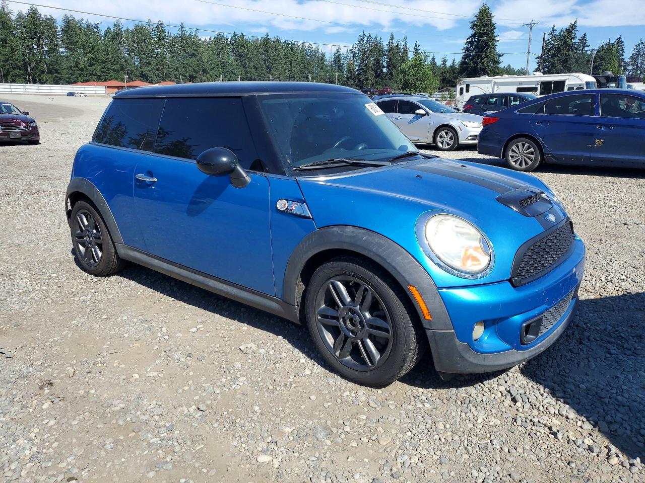 2011 Mini Cooper S Blue vin: WMWSV3C56BTY23131
