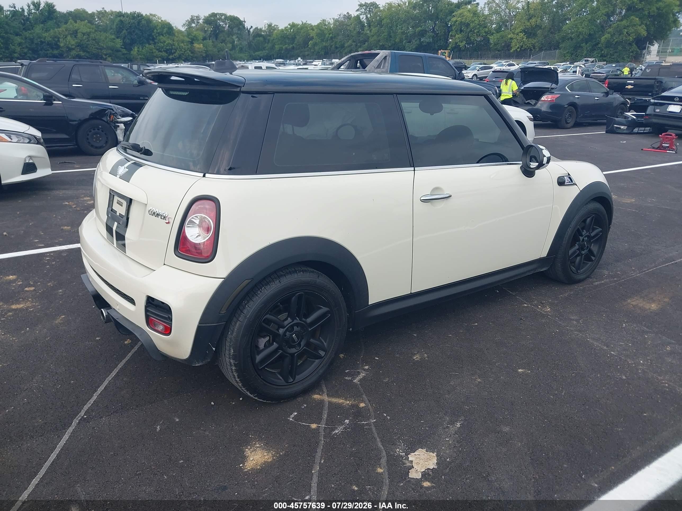 2013 Mini Hardtop Cooper S White vin: WMWSV3C56DT391787