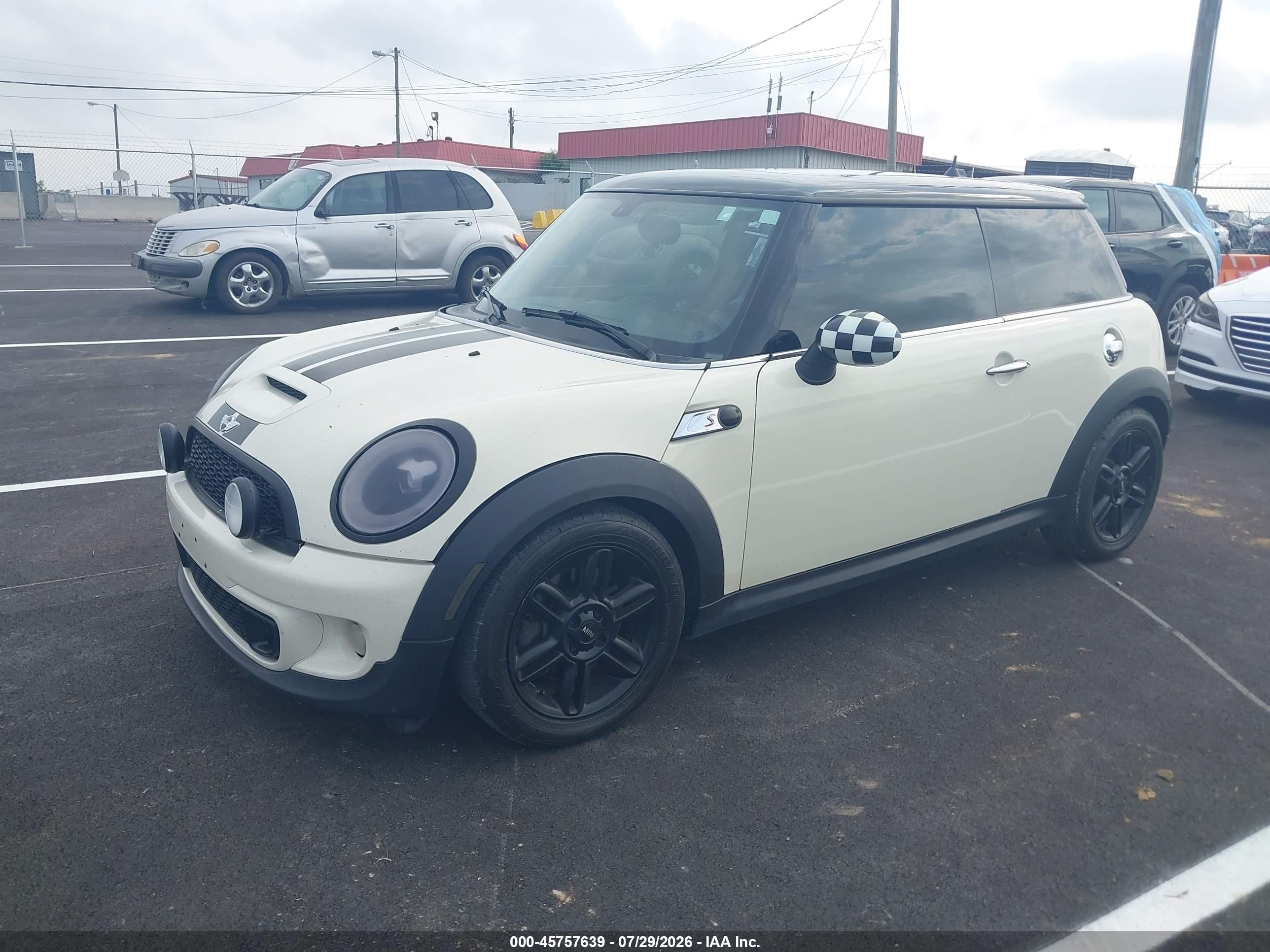 2013 Mini Hardtop Cooper S White vin: WMWSV3C56DT391787