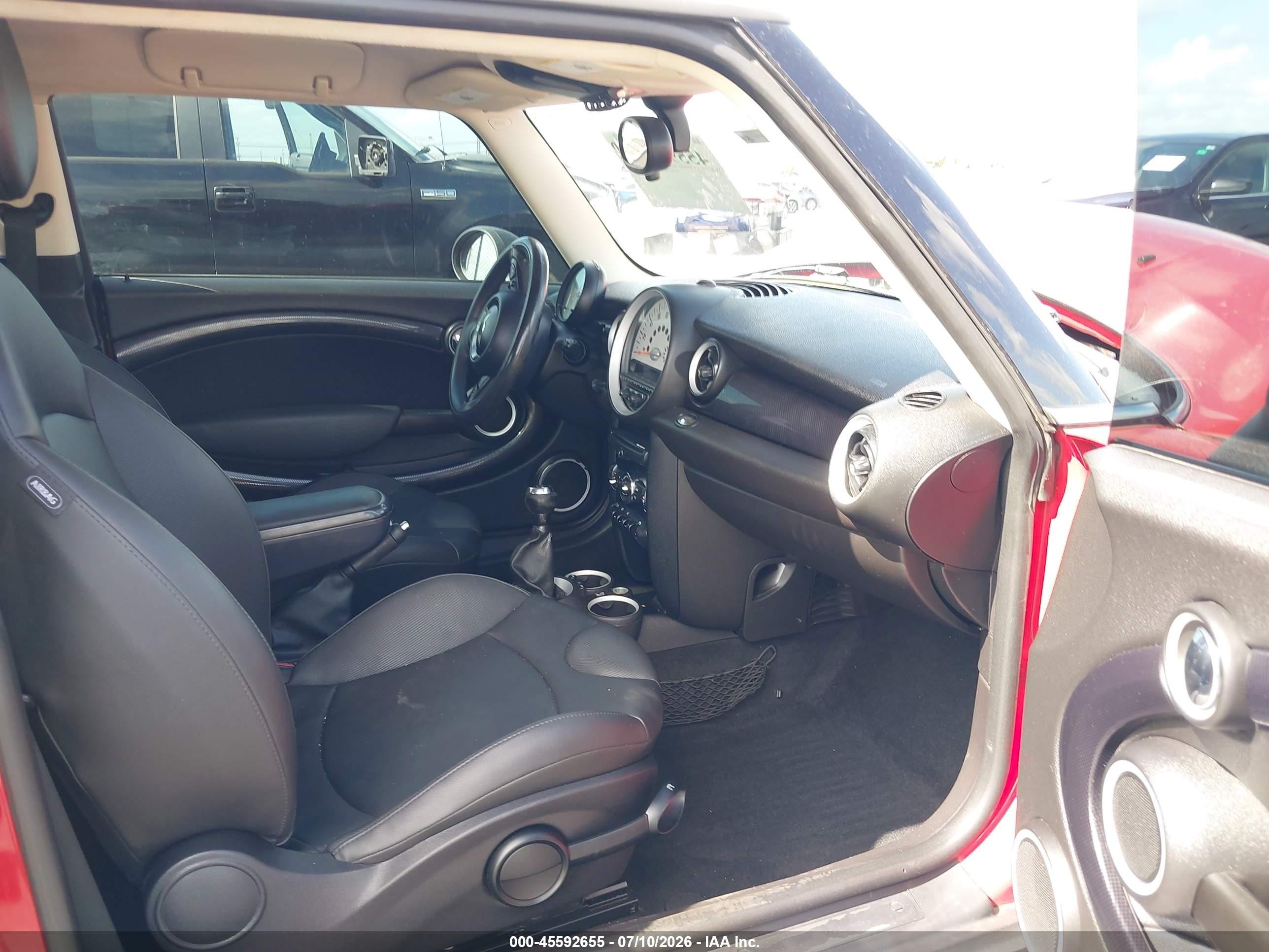 2013 Mini Hardtop Cooper S Red vin: WMWSV3C56DT478119