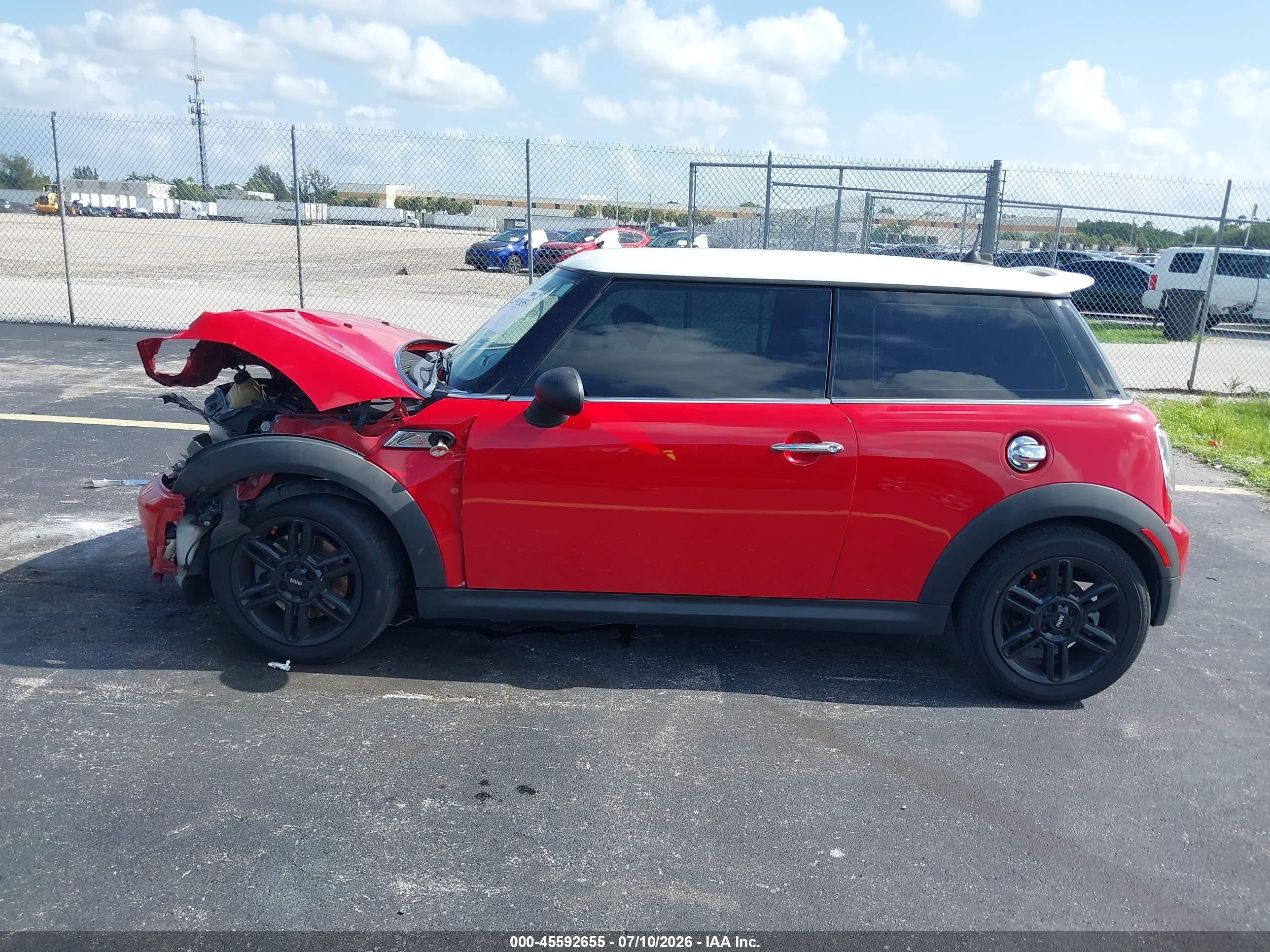 2013 Mini Hardtop Cooper S Red vin: WMWSV3C56DT478119