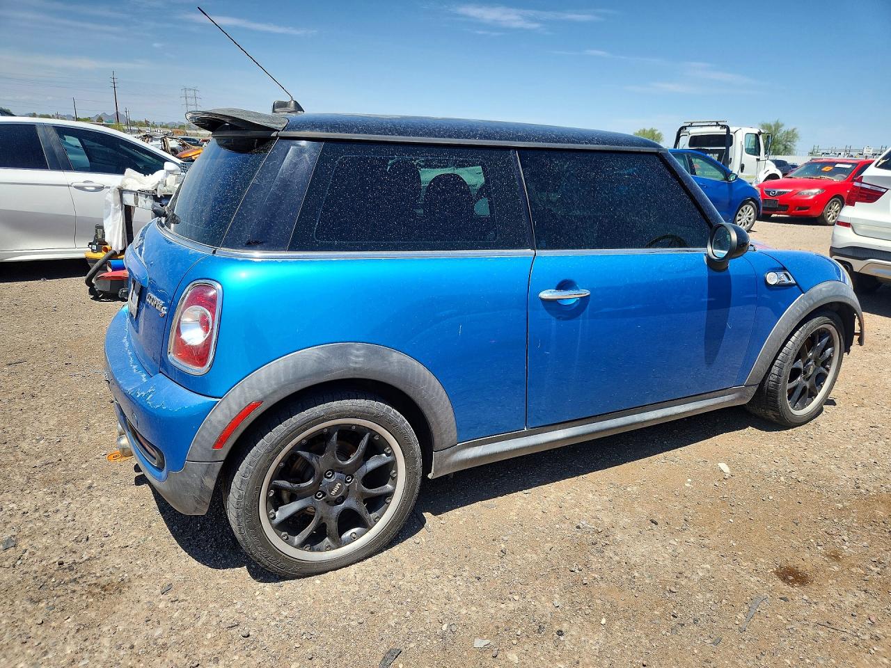 2011 Mini Cooper S Blue vin: WMWSV3C57BTY11280