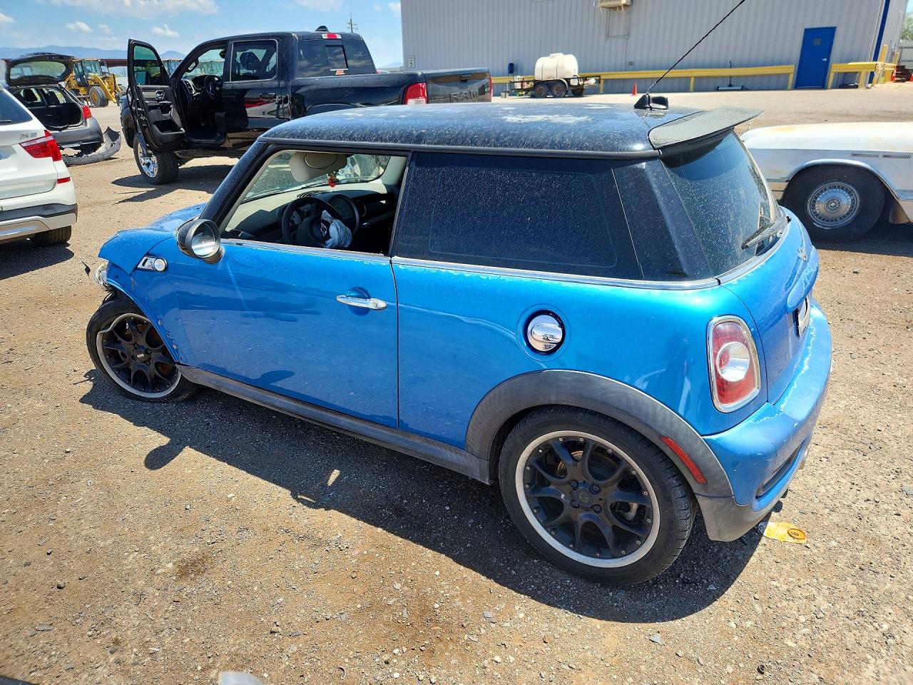 2011 Mini Cooper S Blue vin: WMWSV3C57BTY11280