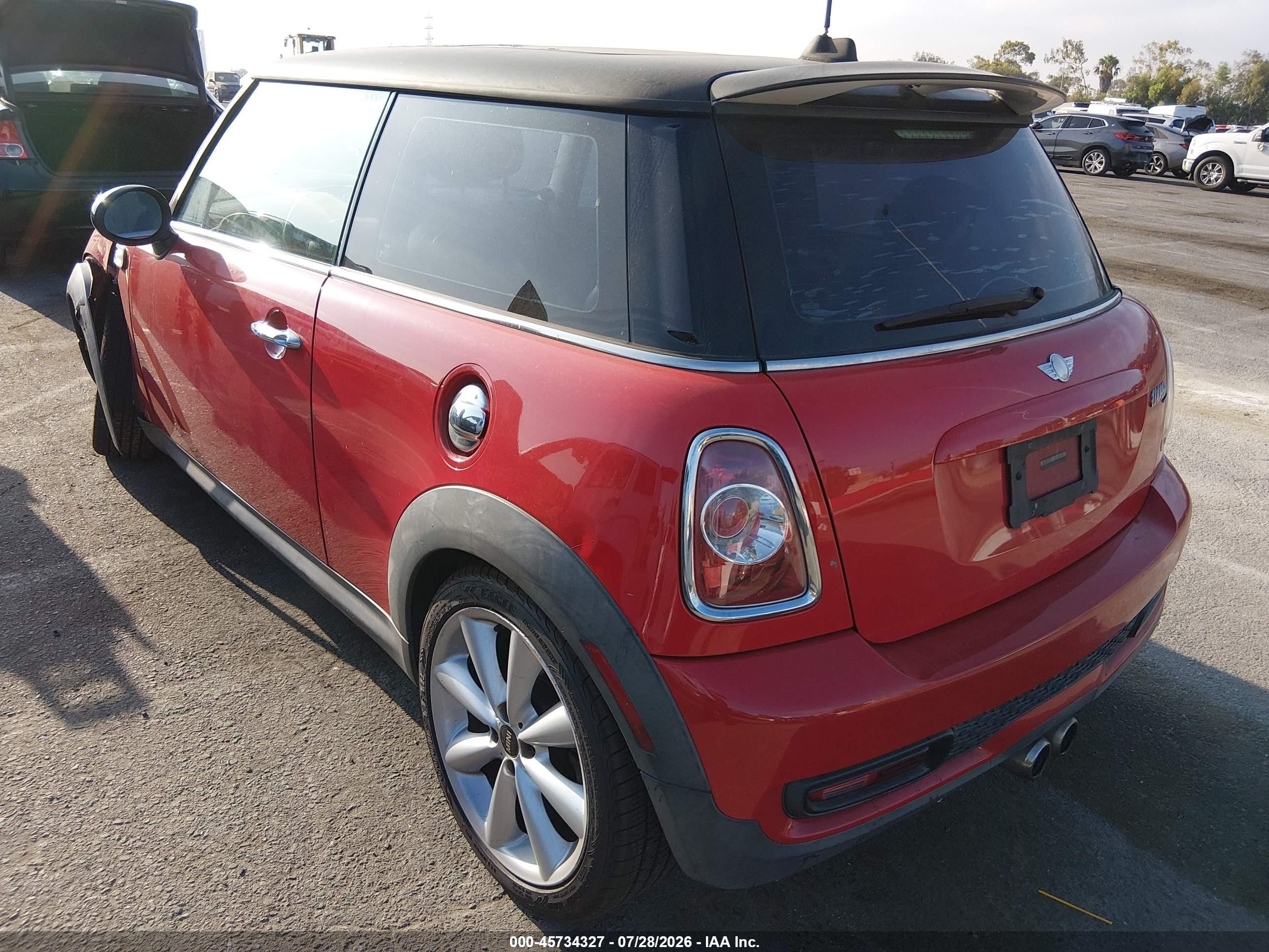 2011 Mini Cooper S   Red vin: WMWSV3C57BTY12123