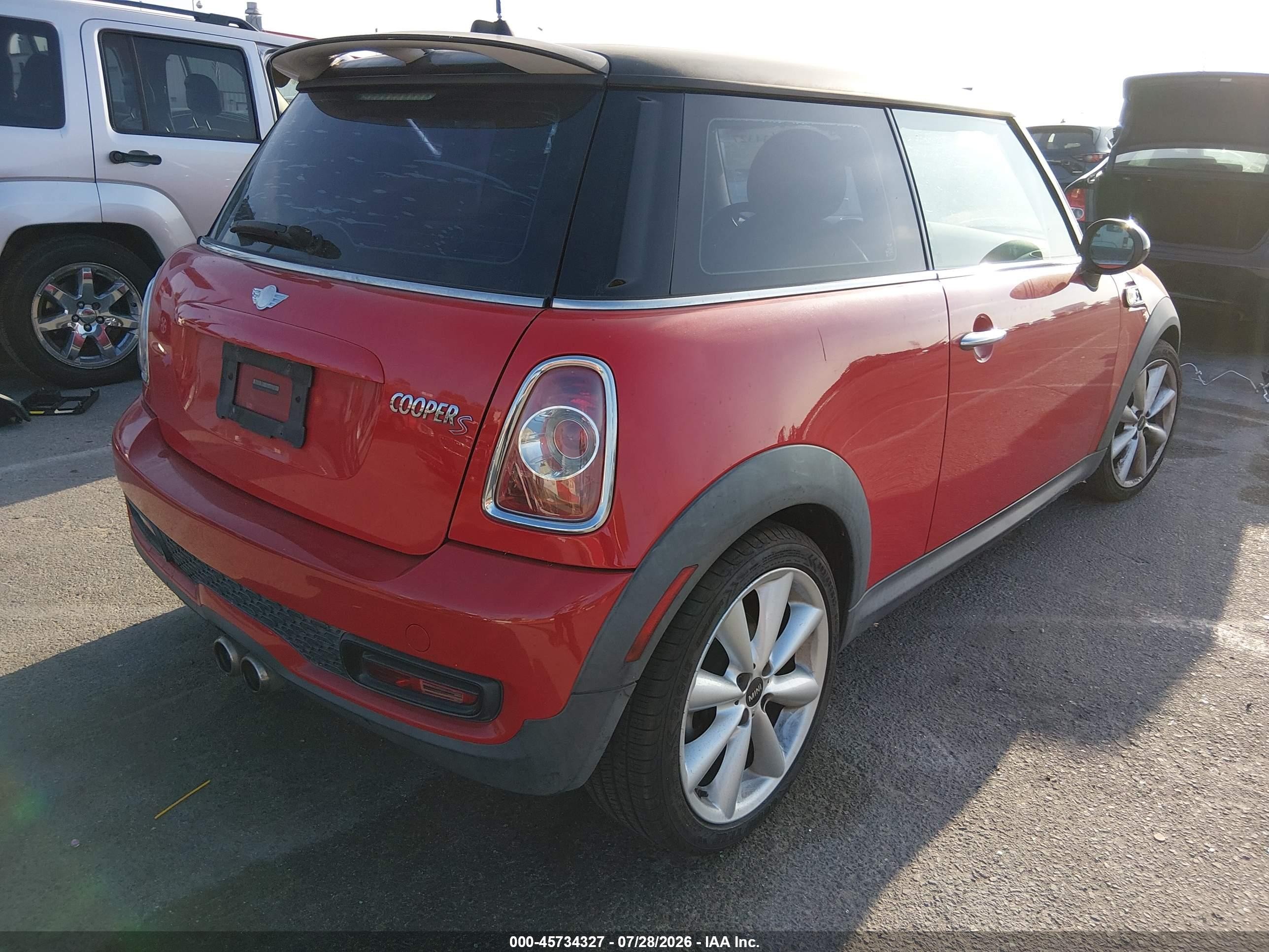 2011 Mini Cooper S   Red vin: WMWSV3C57BTY12123