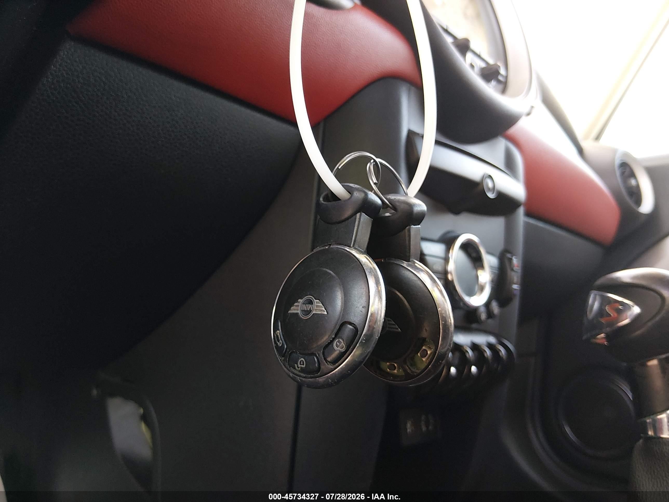 2011 Mini Cooper S   Red vin: WMWSV3C57BTY12123