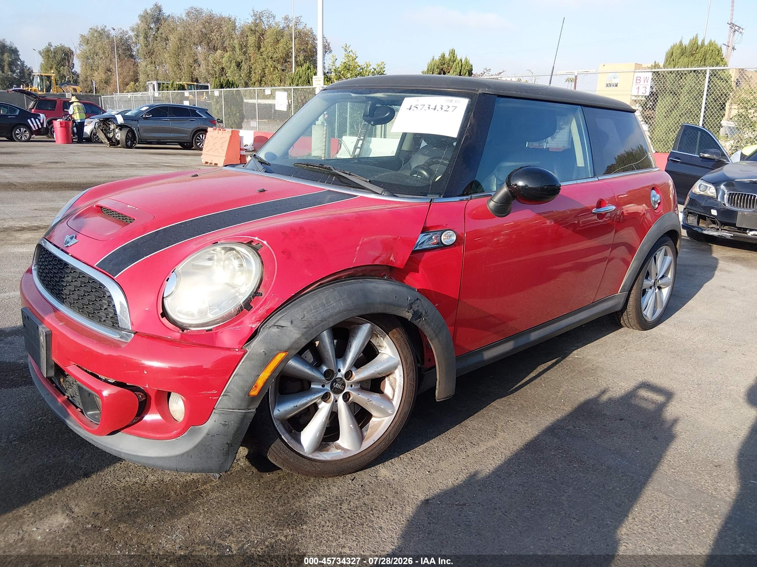 2011 Mini Cooper S   Red vin: WMWSV3C57BTY12123