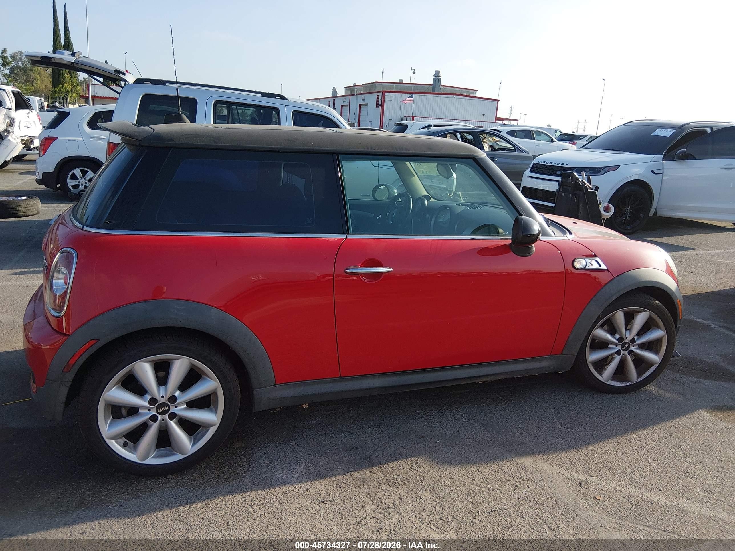 2011 Mini Cooper S   Red vin: WMWSV3C57BTY12123