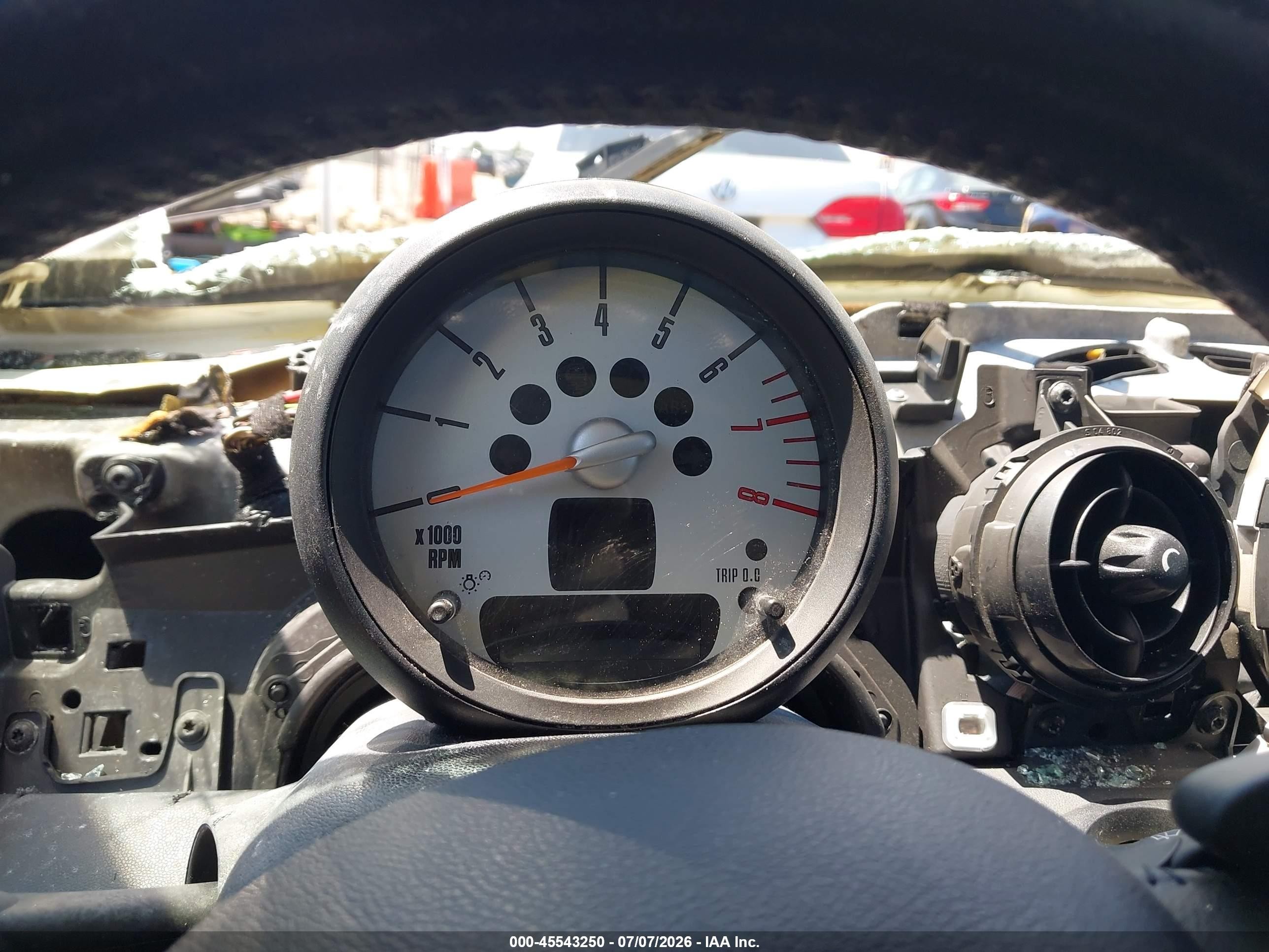 2011 Mini Cooper S   White vin: WMWSV3C57BTY14051