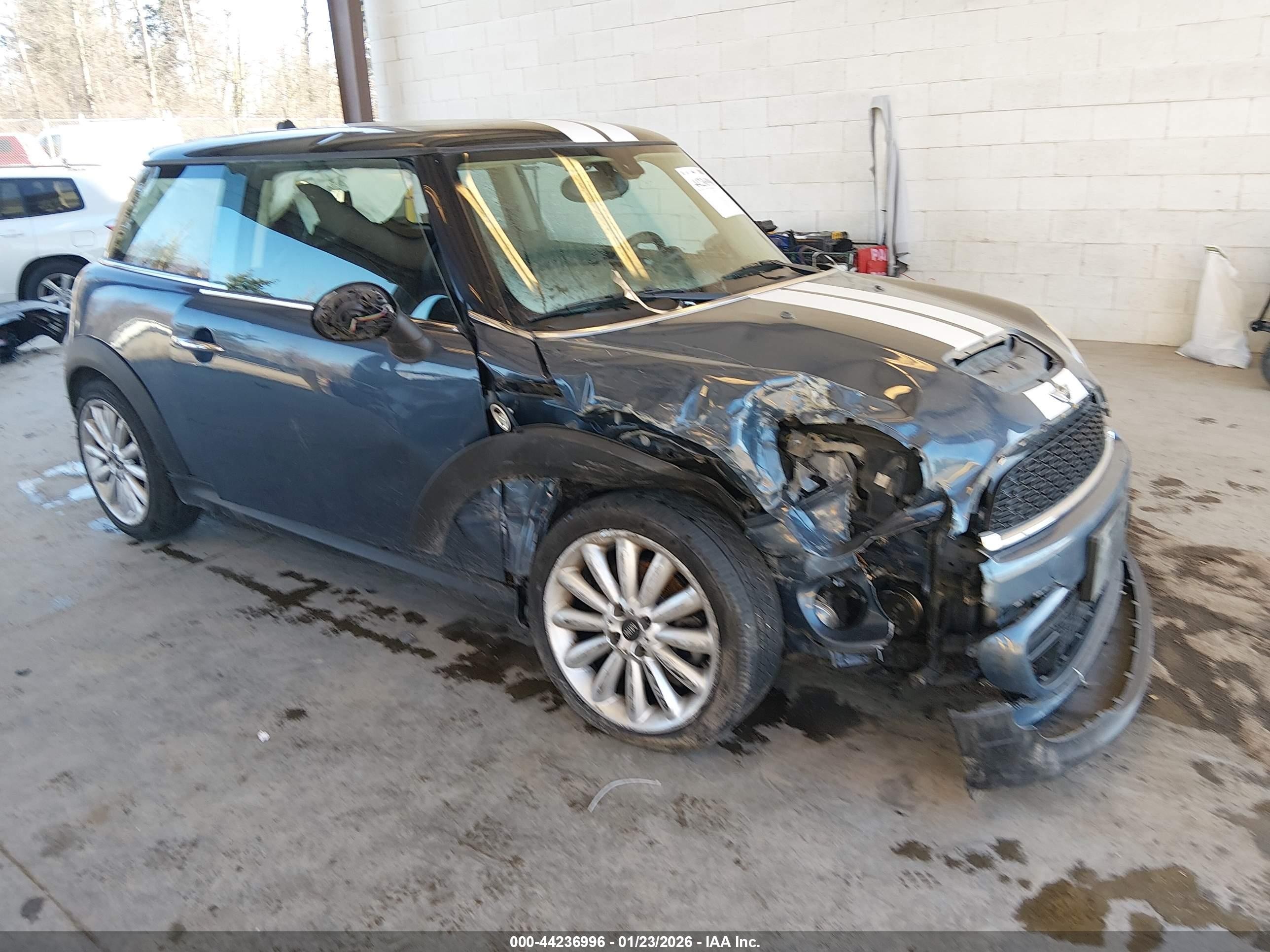 WMWSV3C57BTY20481