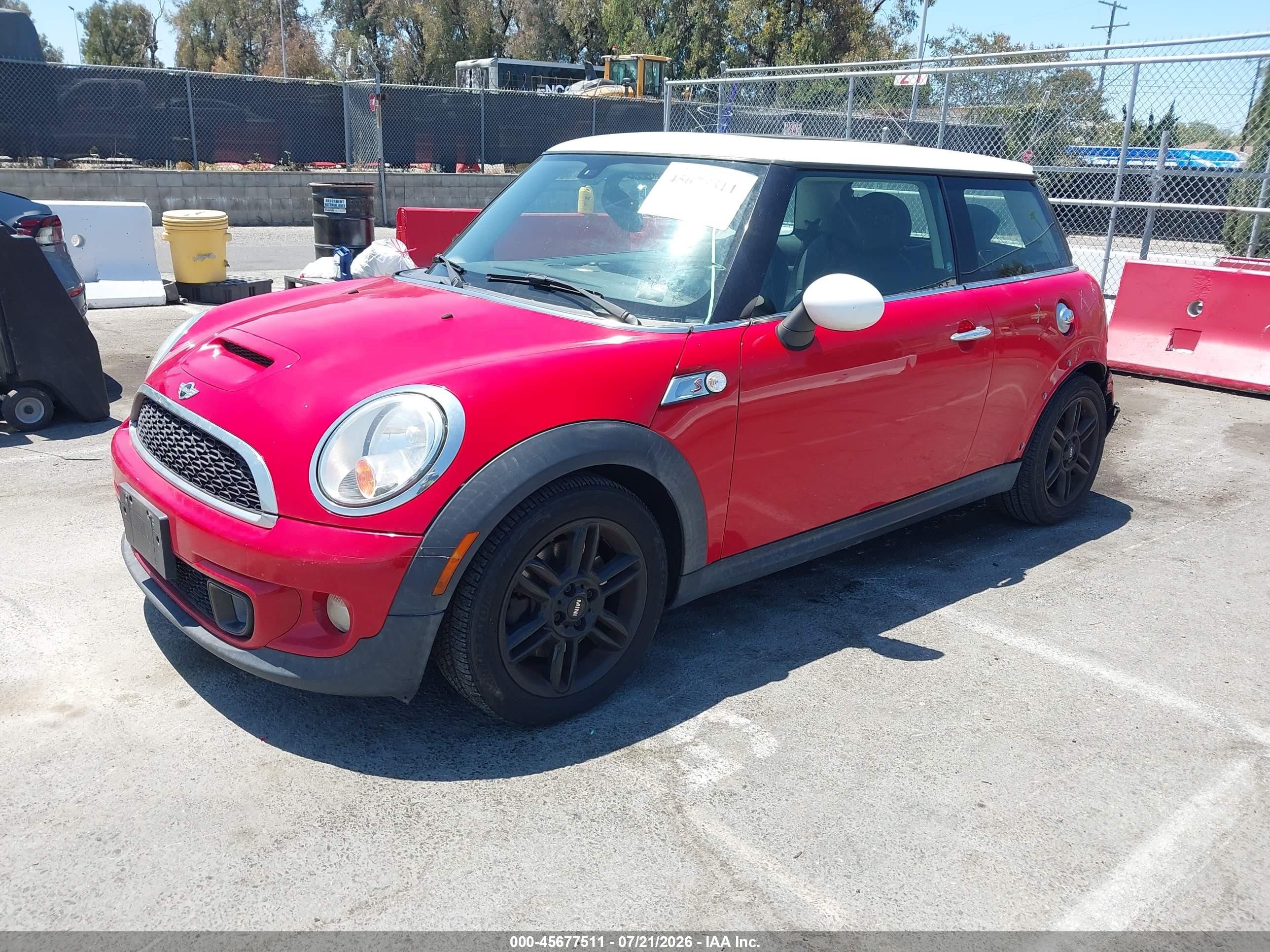 2013 Mini Hardtop Cooper S Красный vin: WMWSV3C59DT388852